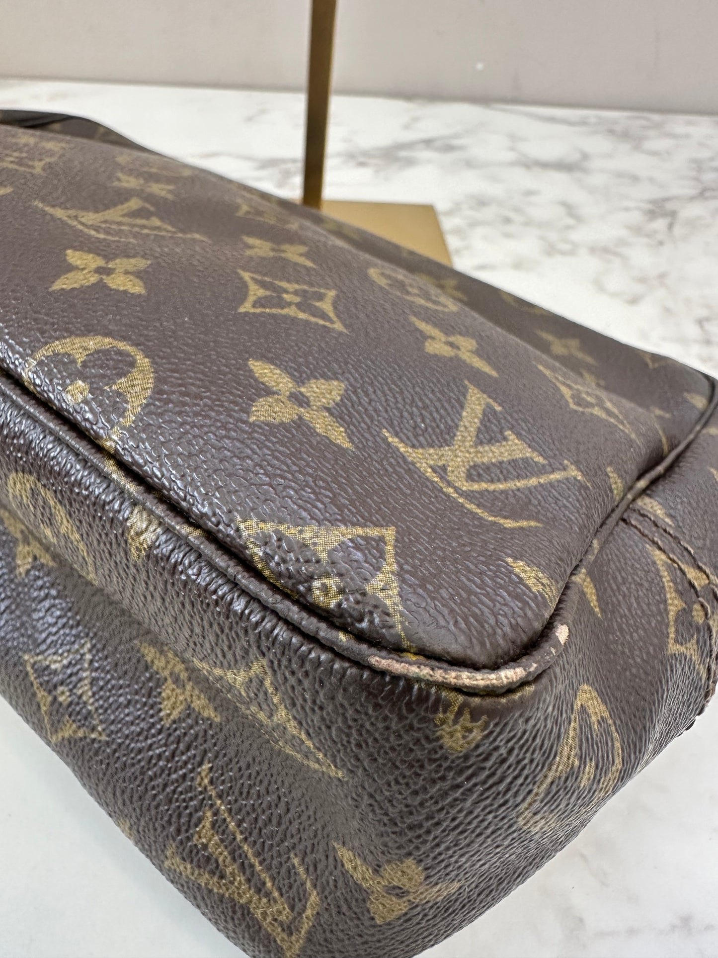 Louis Vuitton Trousse Toilette 28