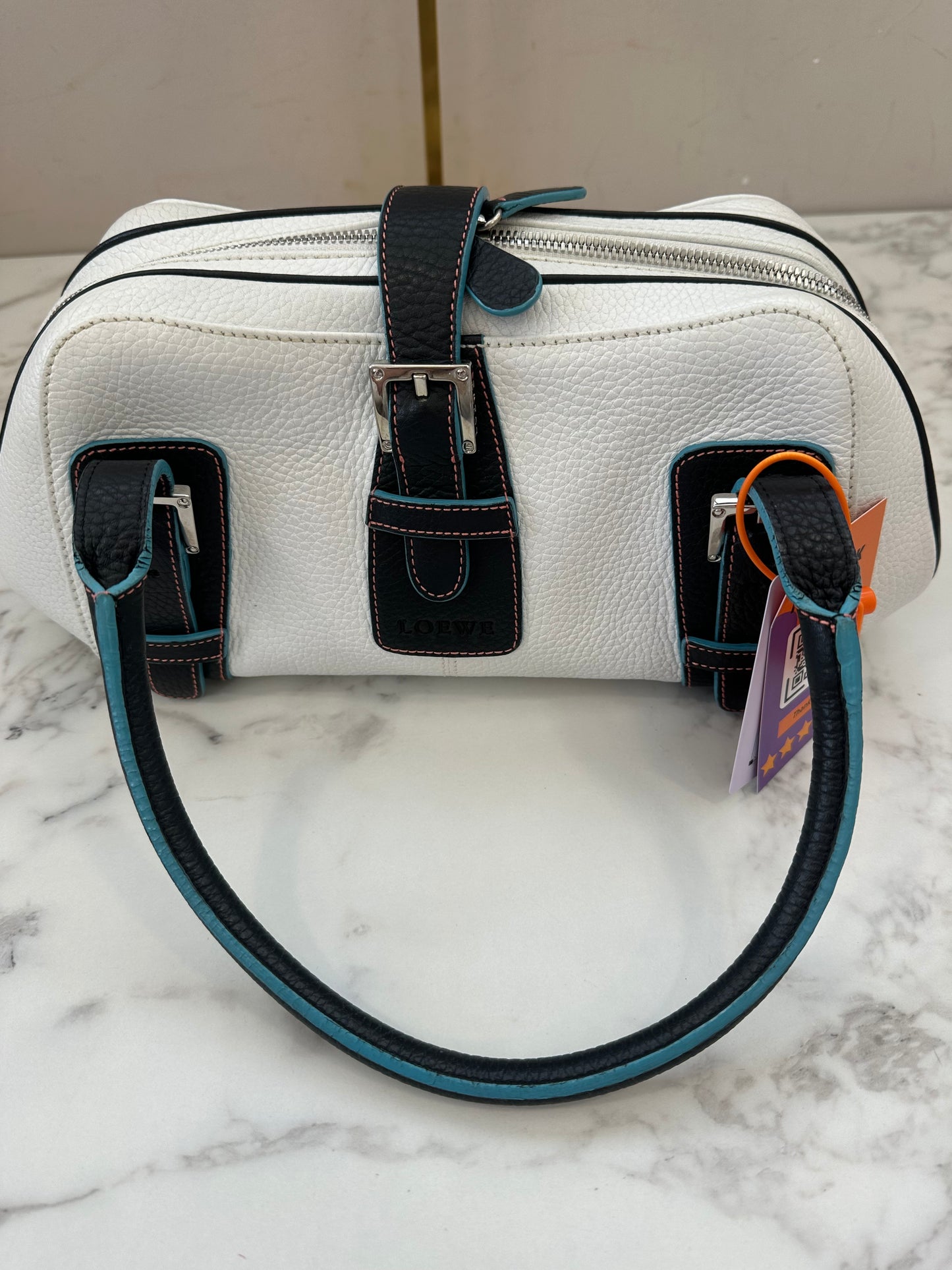 Loewe White