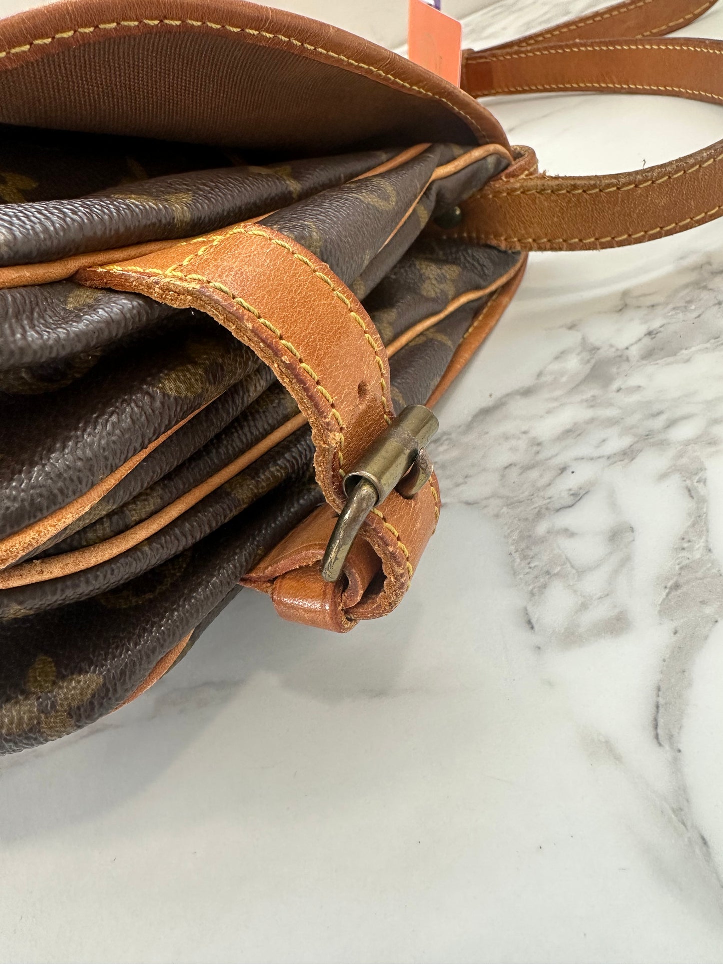 Louis Vuitton Saumur 30