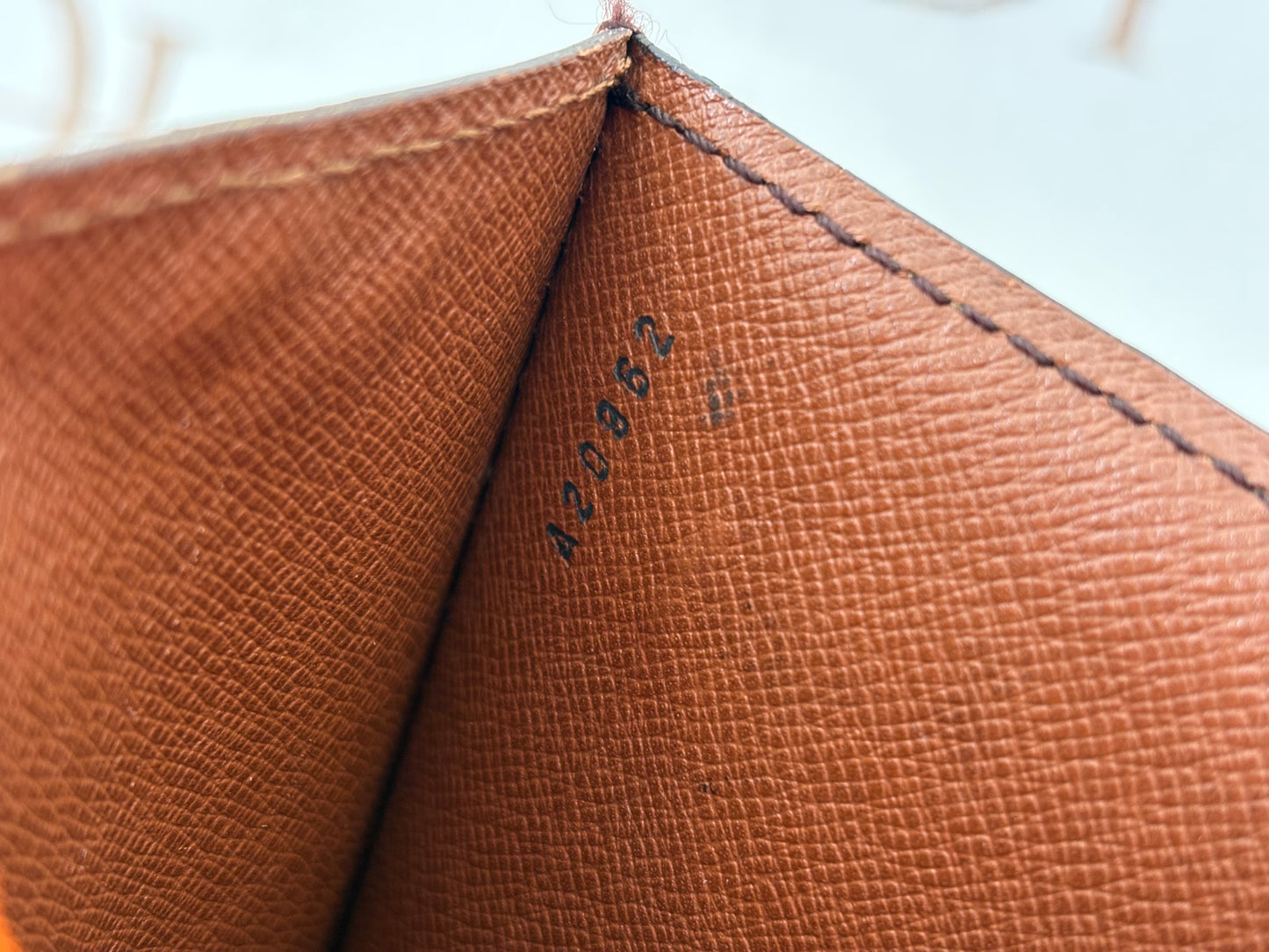017172 - Louis Vuitton Monceau 28