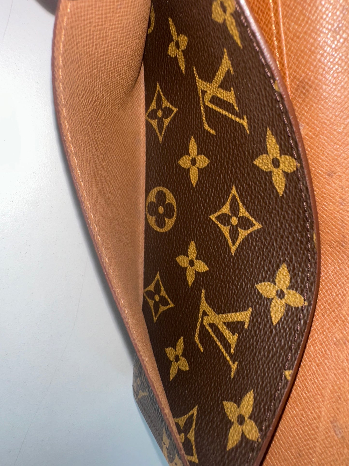 Louis Vuitton Porto Circle Long Wallet