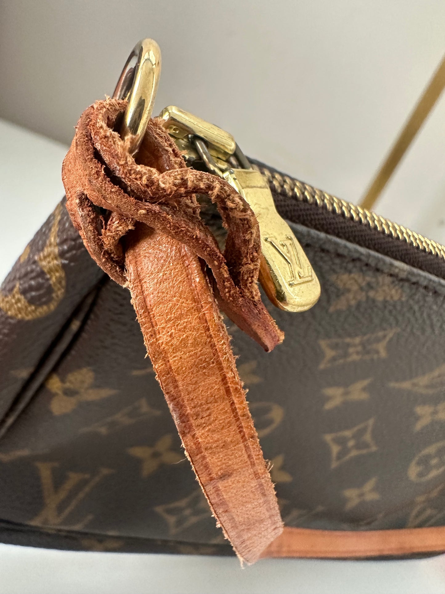 Louis Vuitton Pochette