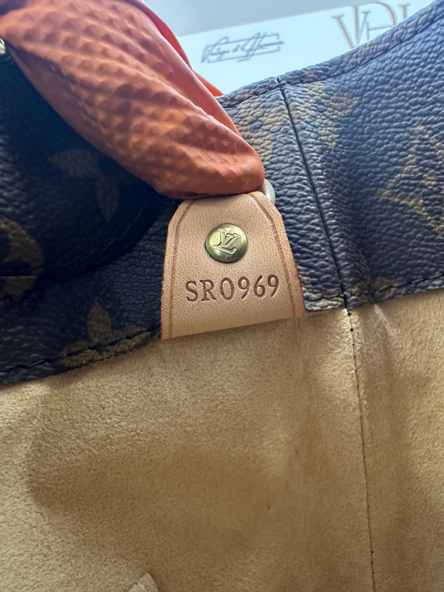 017864 - Louis Vuitton Luco
