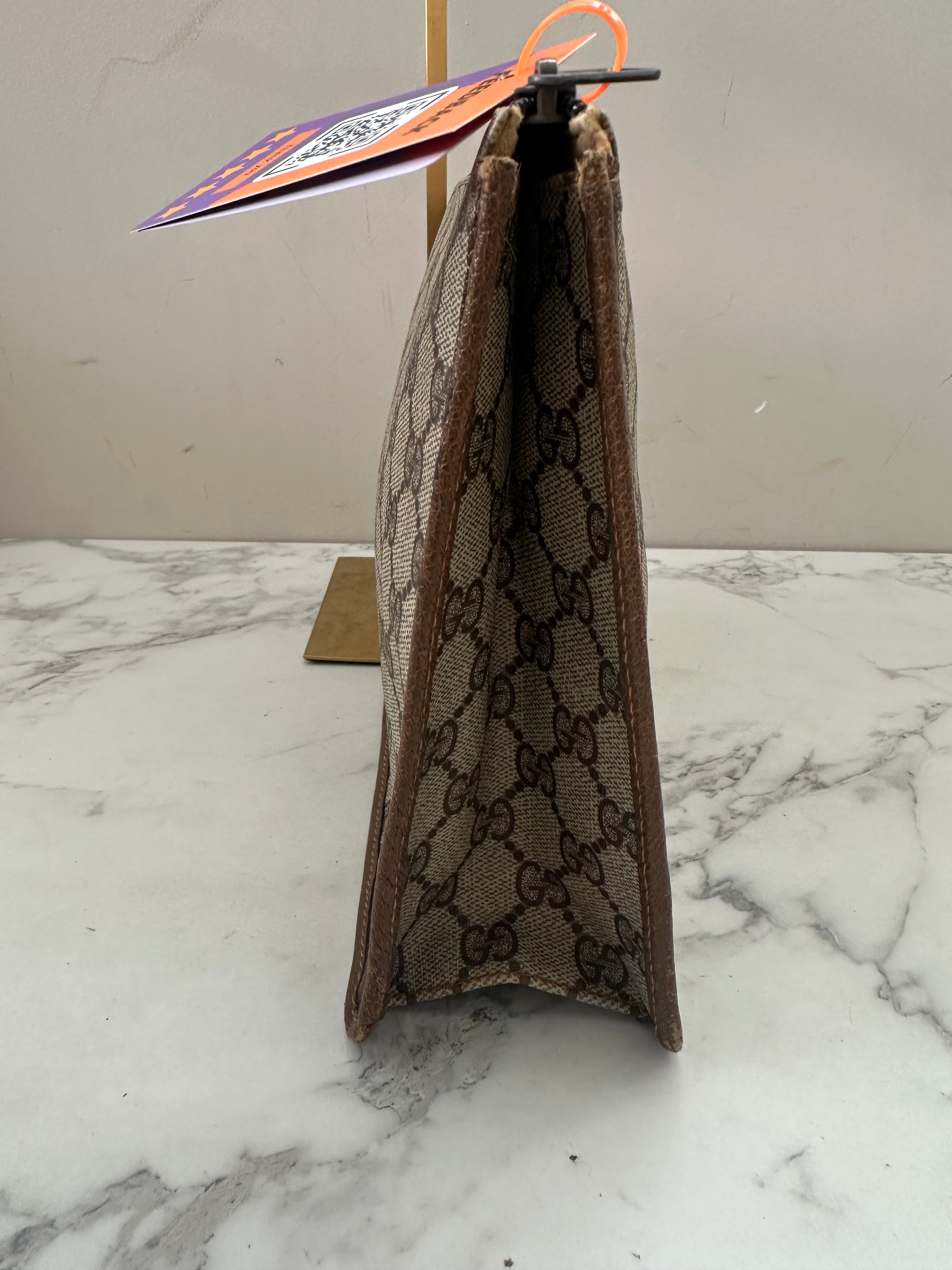 Gucci Pochette Supreme