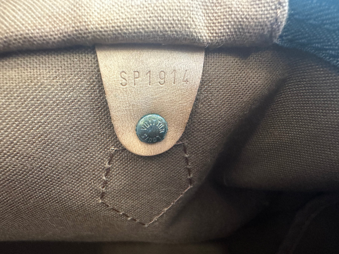 Louis Vuitton Speedy 40