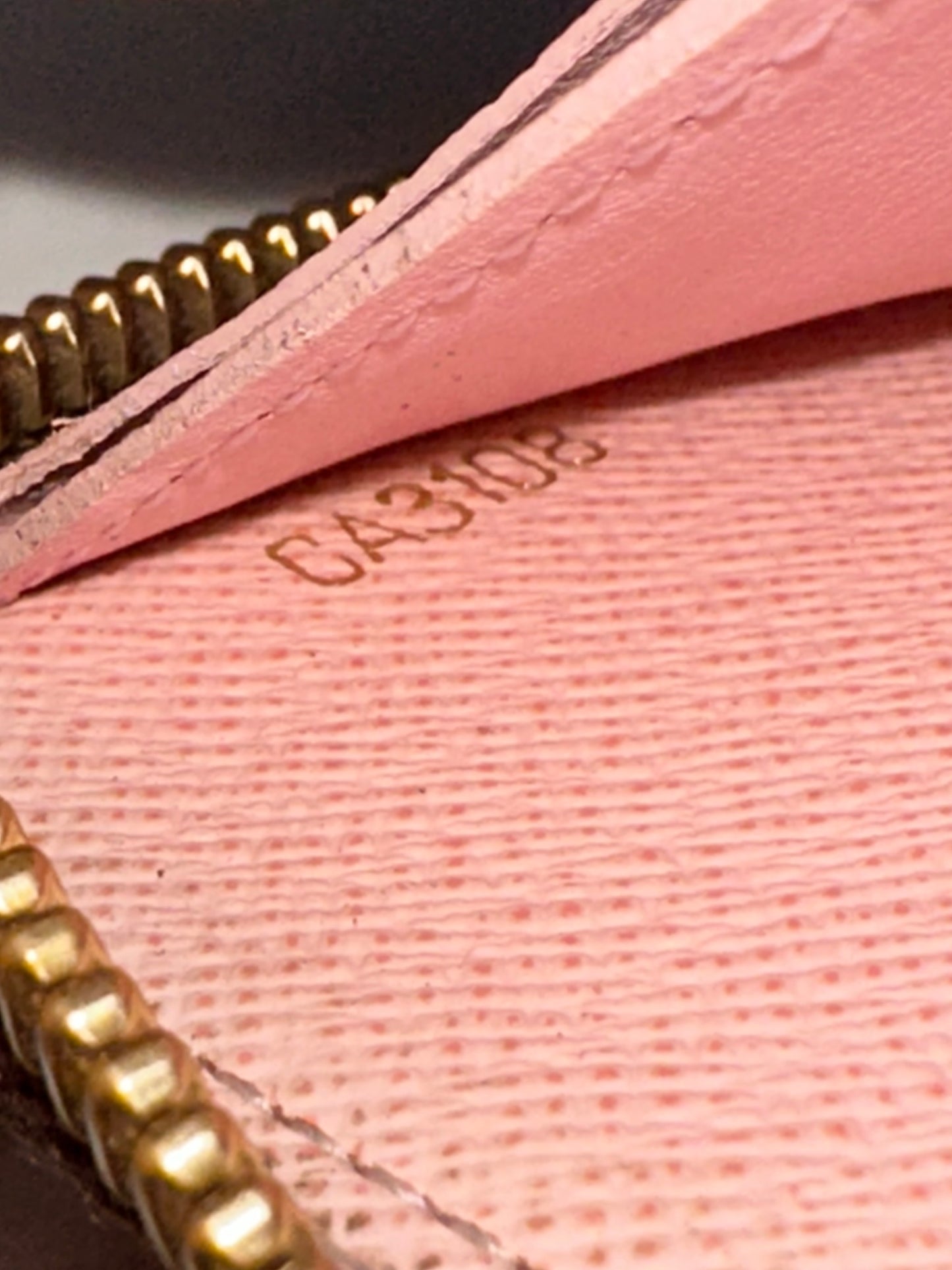 Louis Vuitton Tribeca Carre Damier