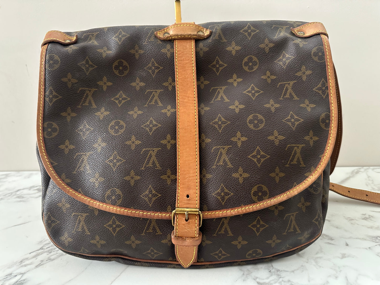 Louis Vuitton Saumur 35
