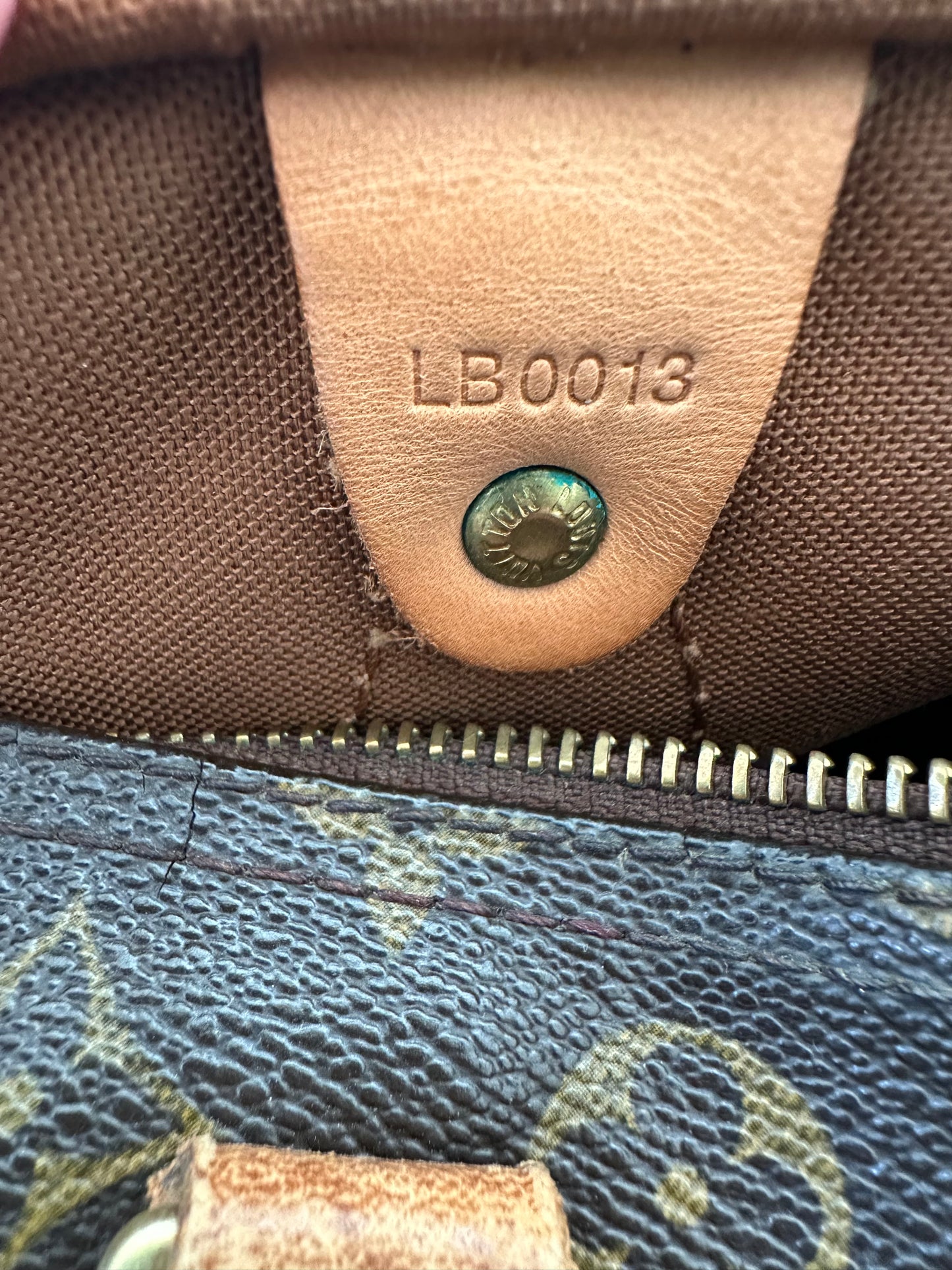 Louis Vuitton Speedy 30