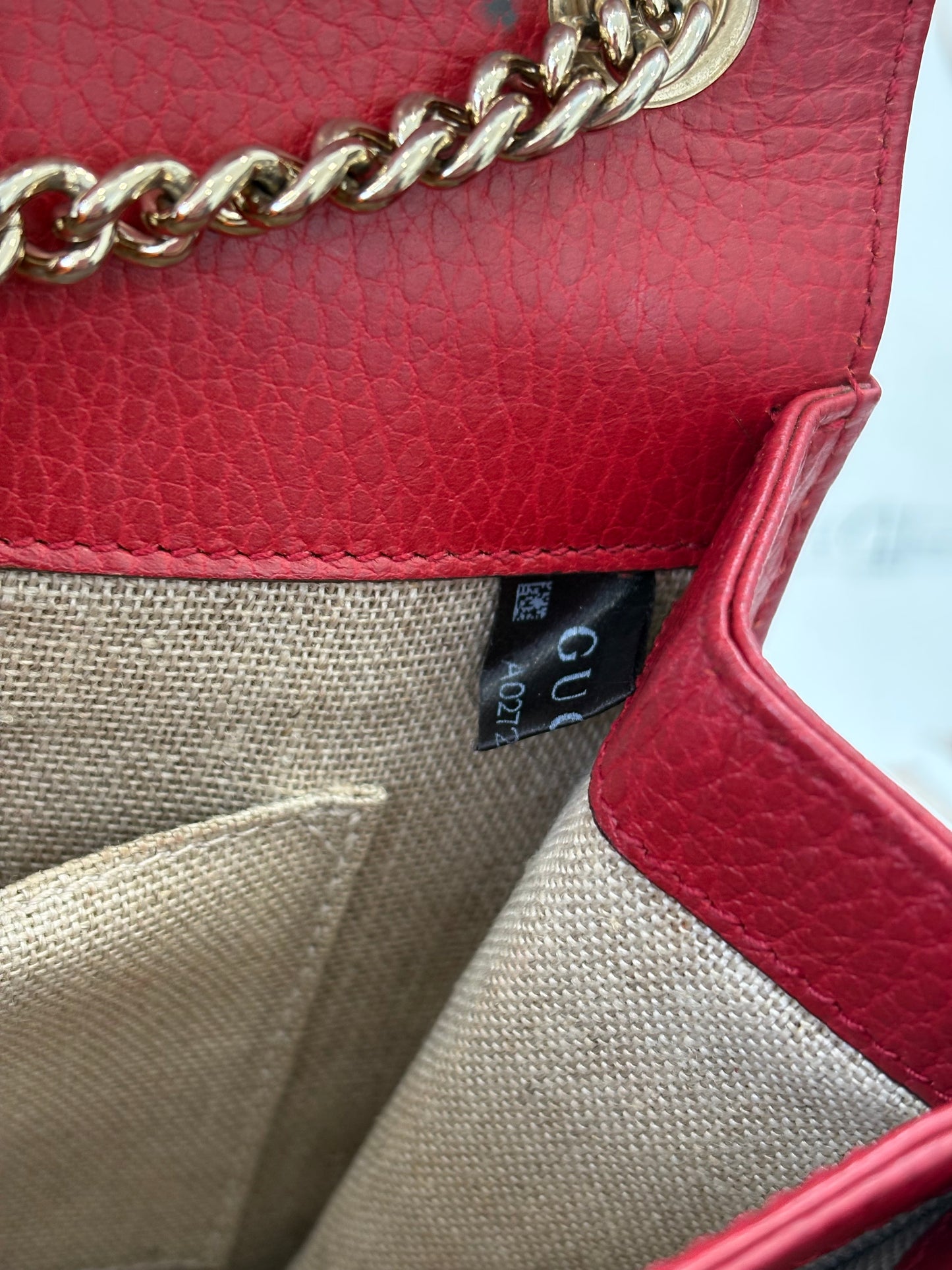 384089 - Gucci Interlocking