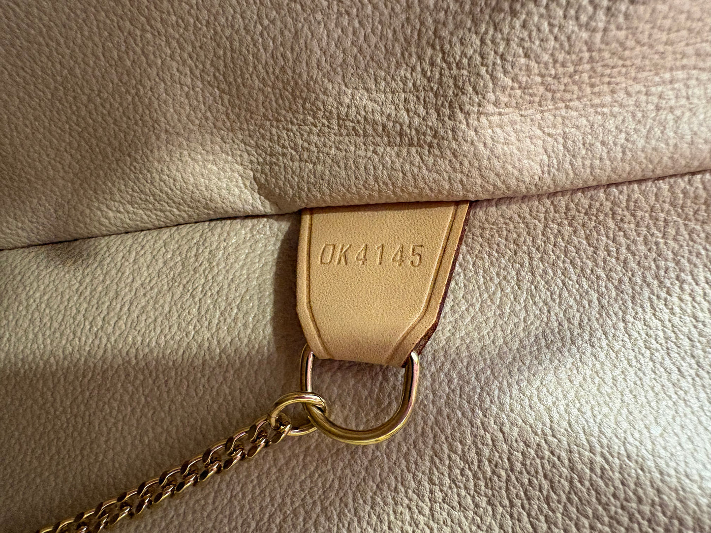 017650 - Louis Vuitton Bucket GM