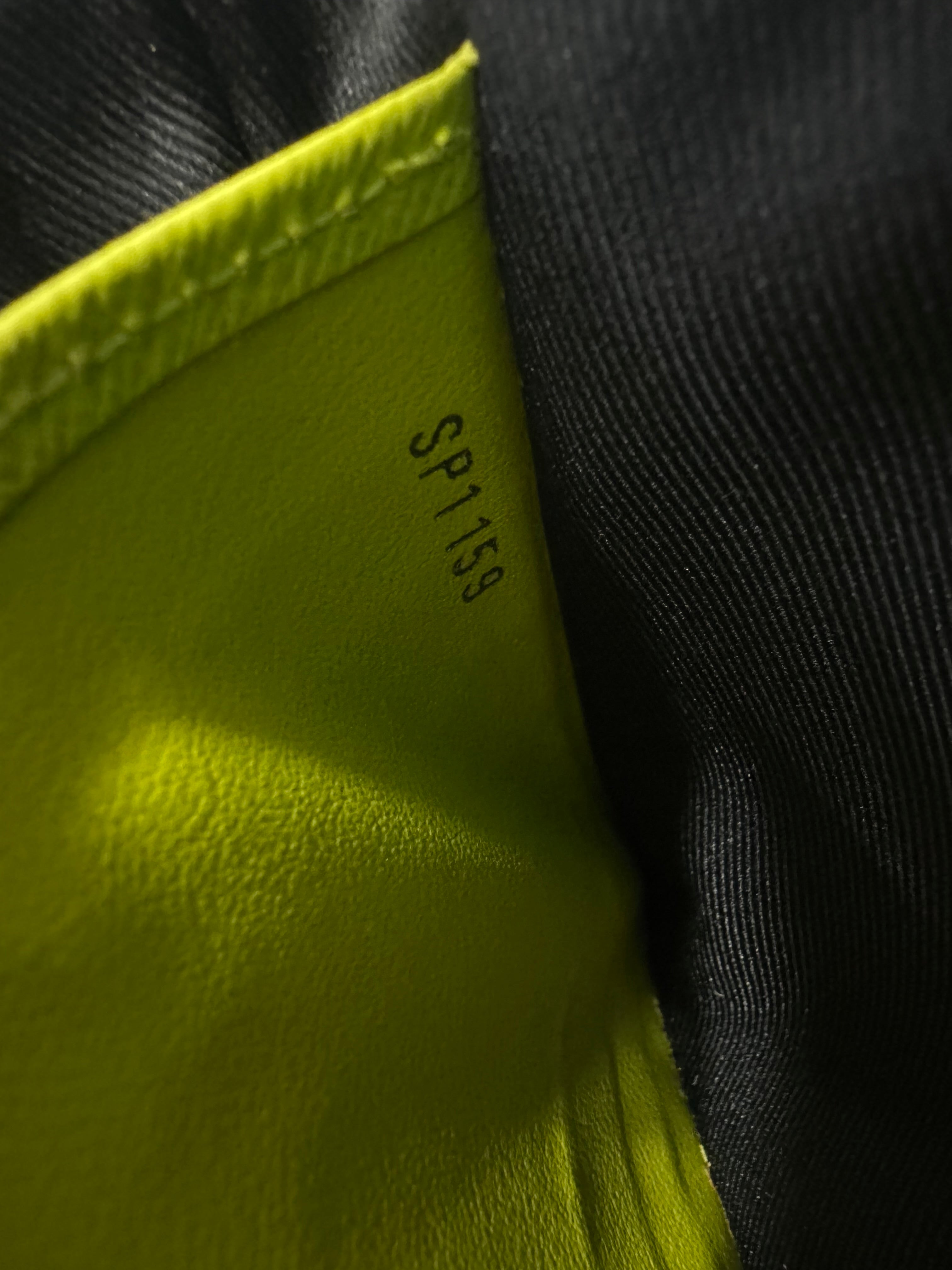 Louis Vuitton Discovery Pochette Fluo