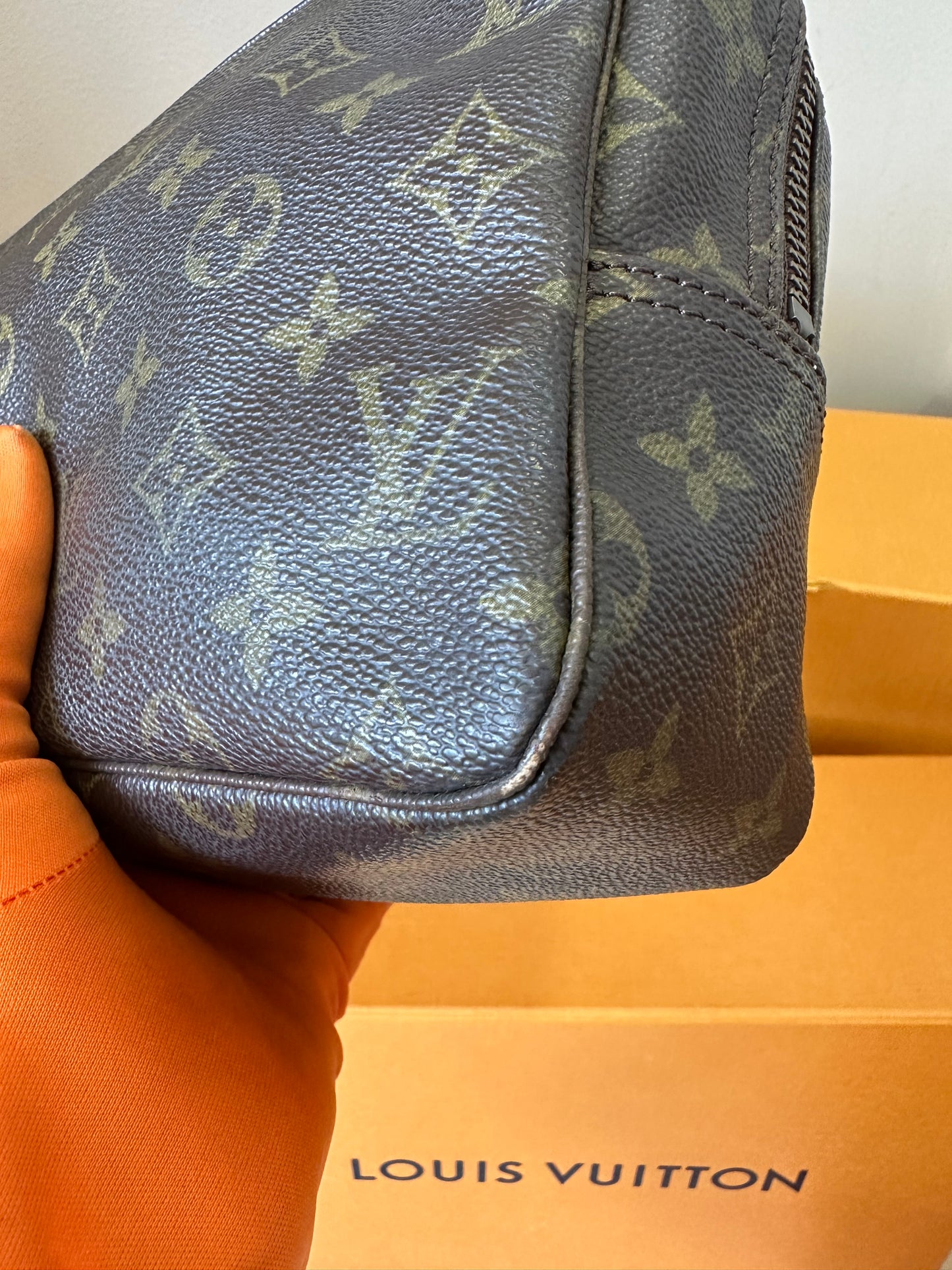 Louis Vuitton Trousse 28