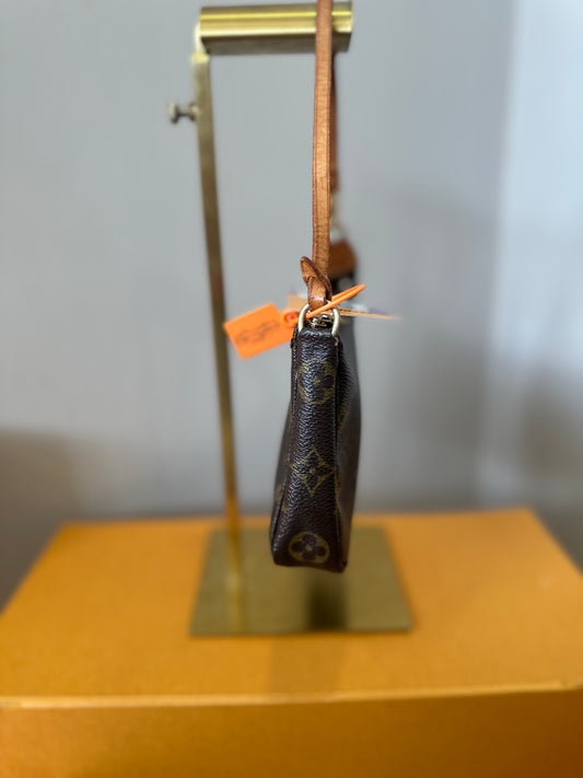 Louis Vuitton Pochette