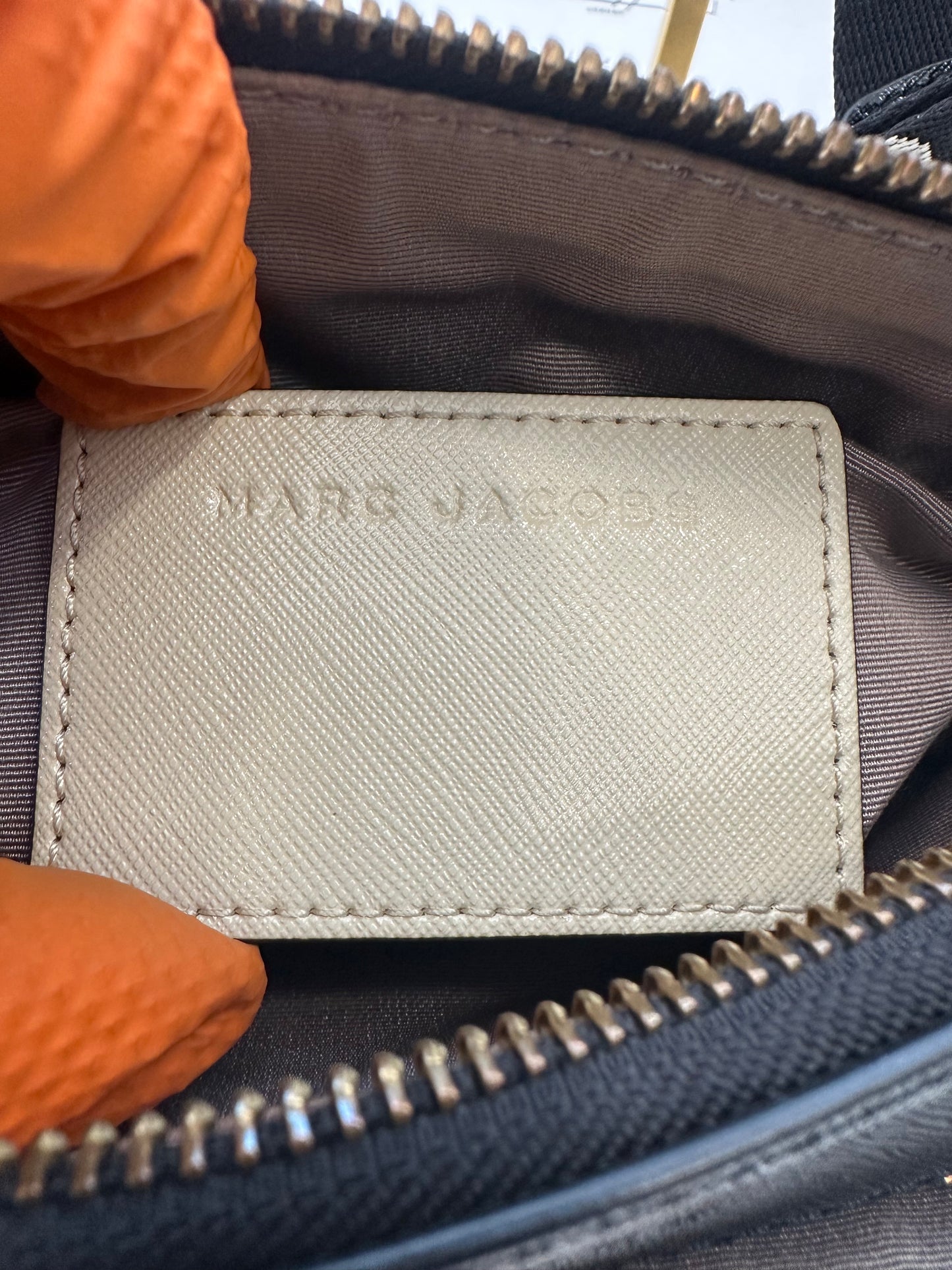 382207 - Marc Jacobs Sanpshot
