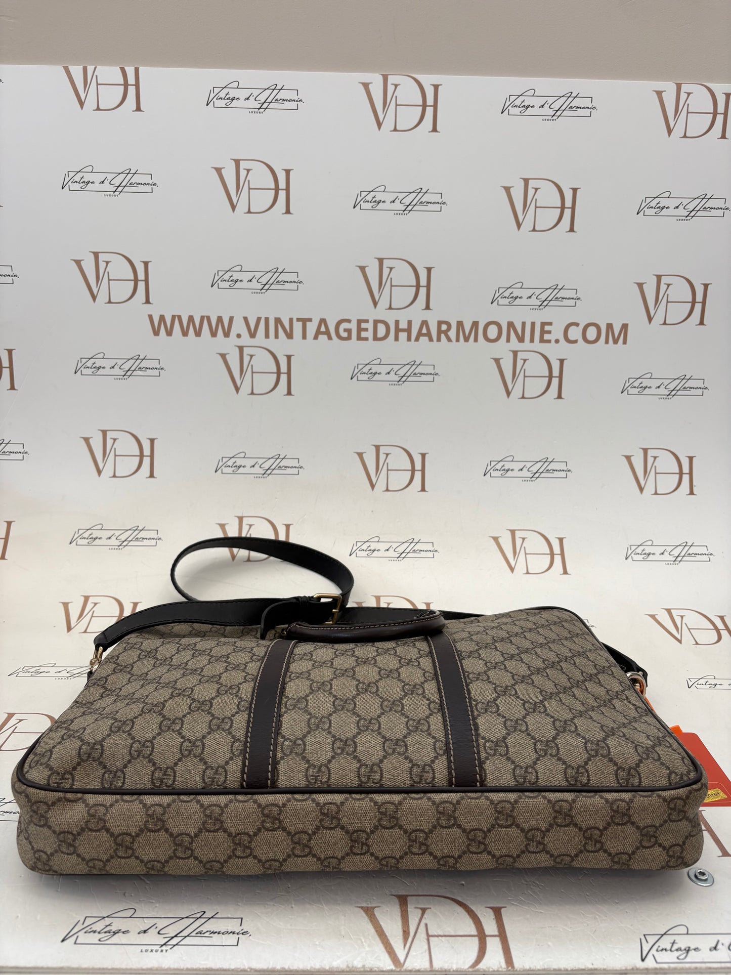 200868 - Gucci