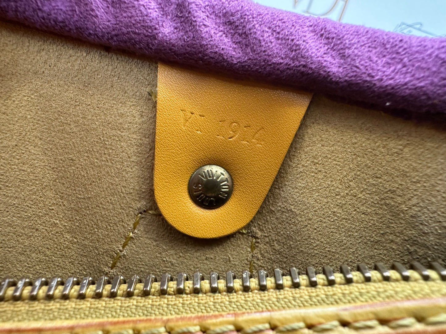 382942 - Louis Vuitton Speedy 25 Epi Yellow