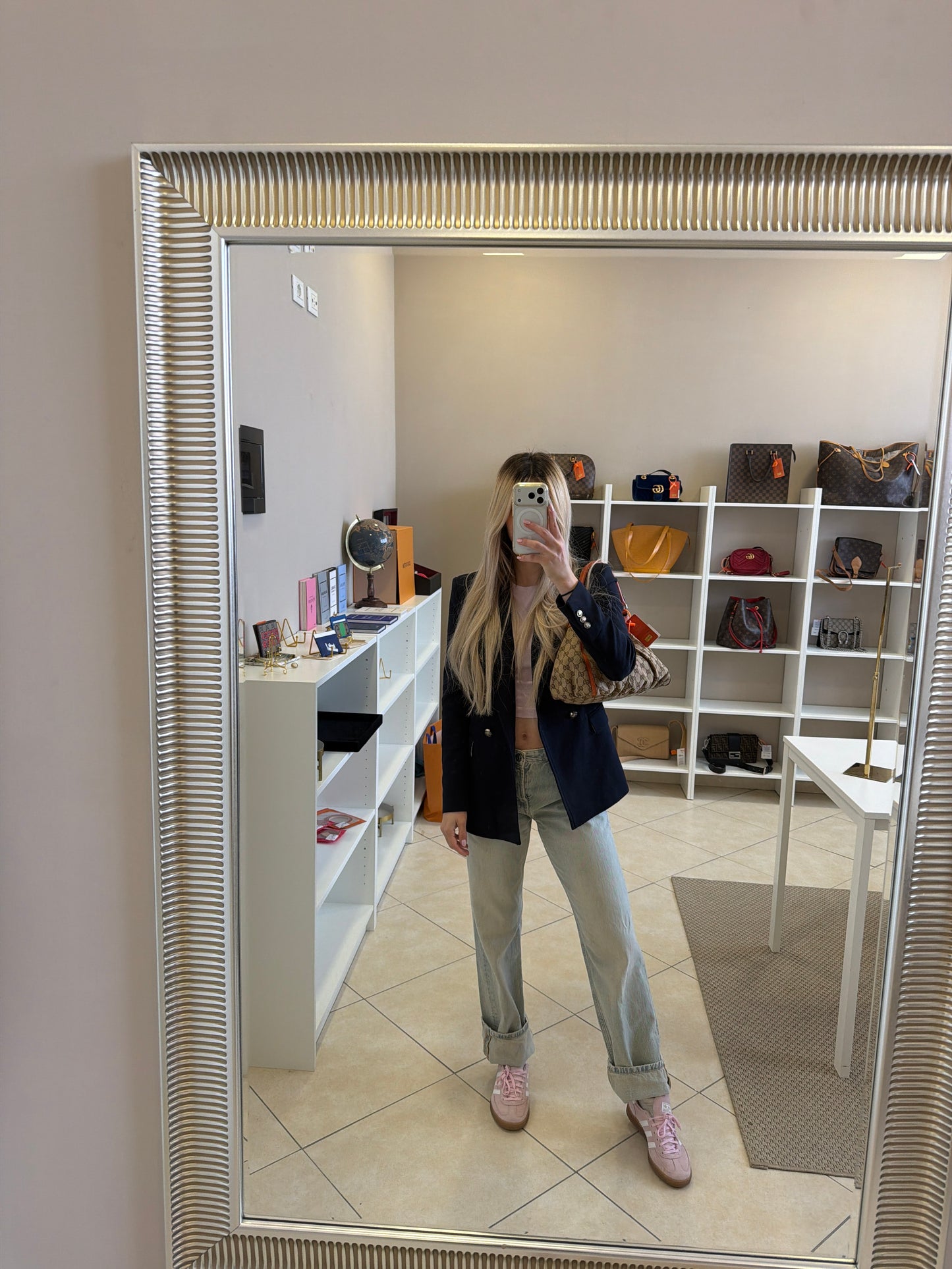 382519 - Gucci Abbey