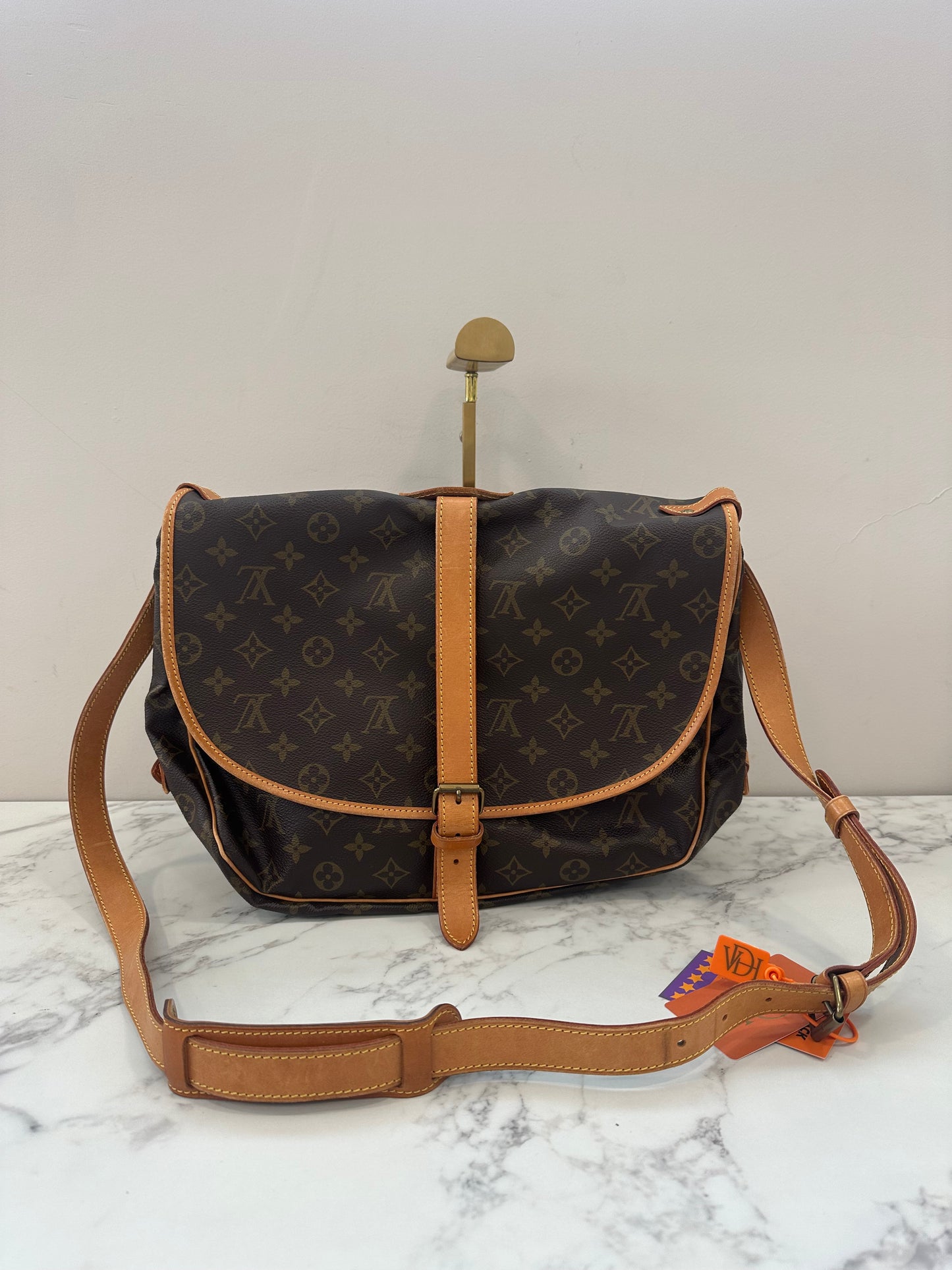 Louis Vuitton Saumur 35