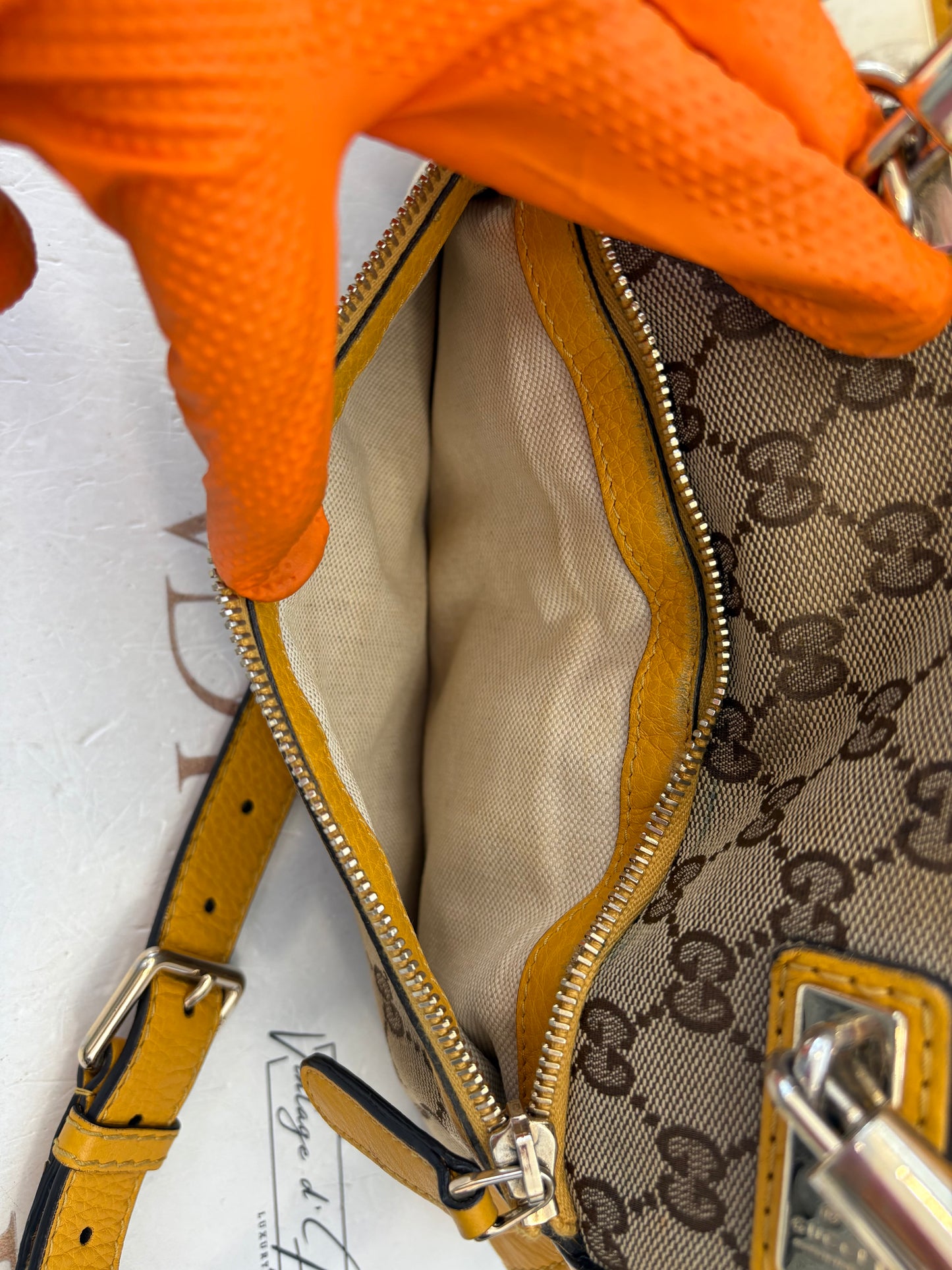 383662 - Gucci Bella
