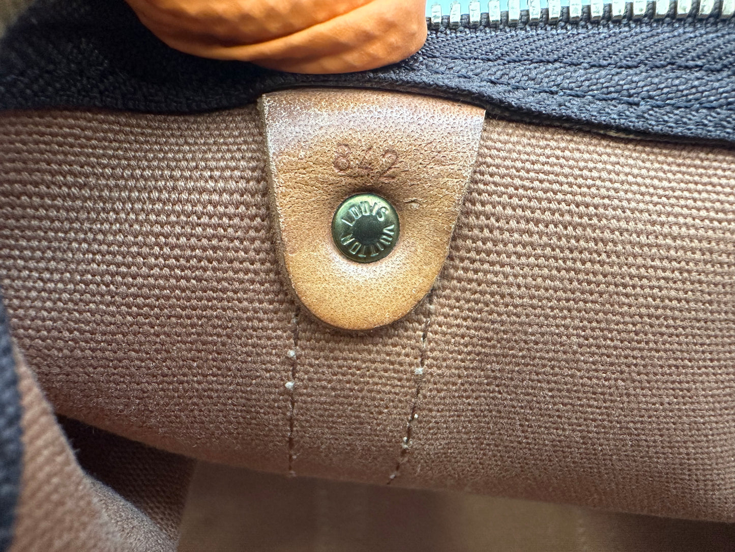 017985 - Louis Vuitton Keepall 50