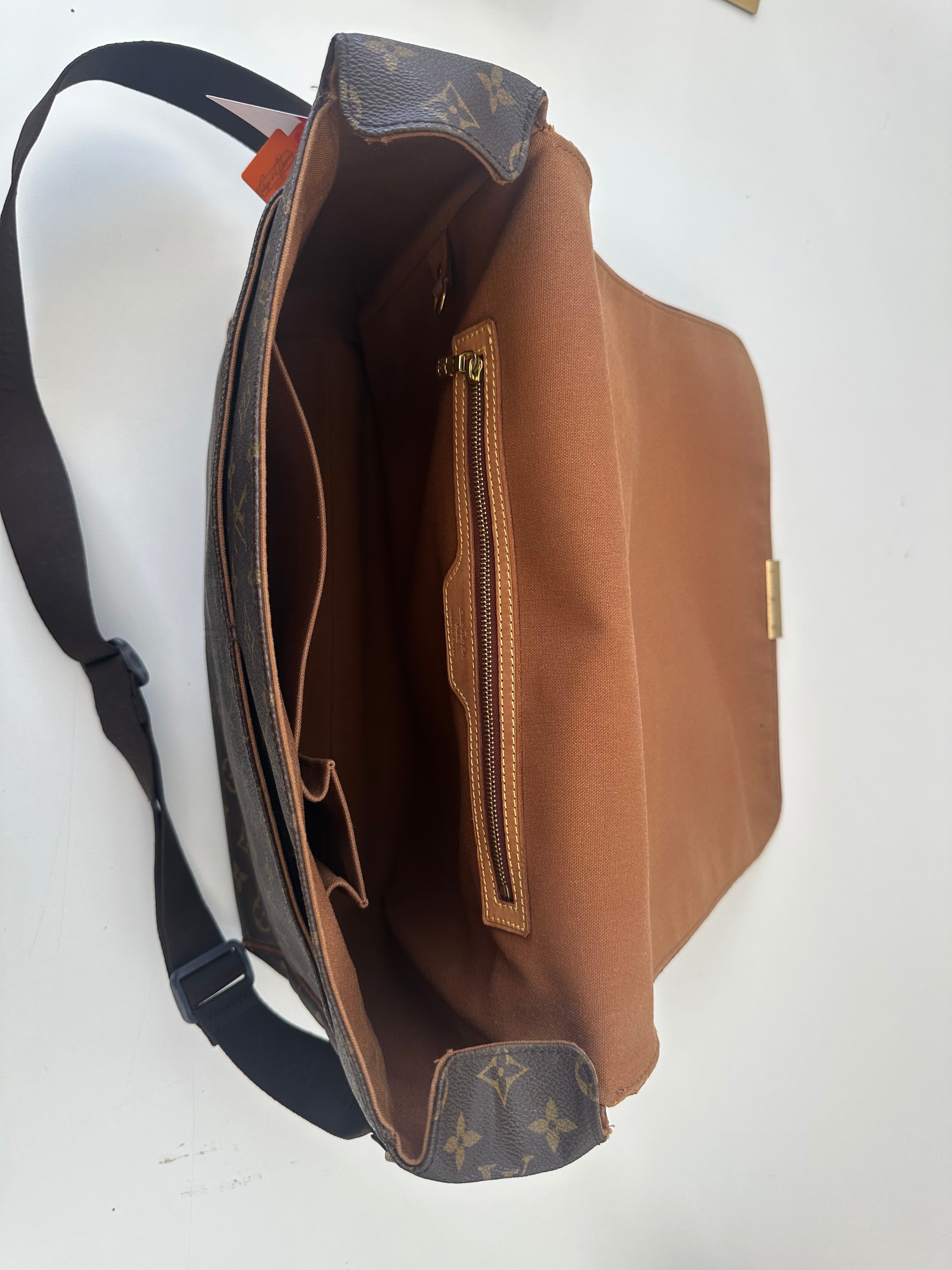 Louis Vuitton Abbesses