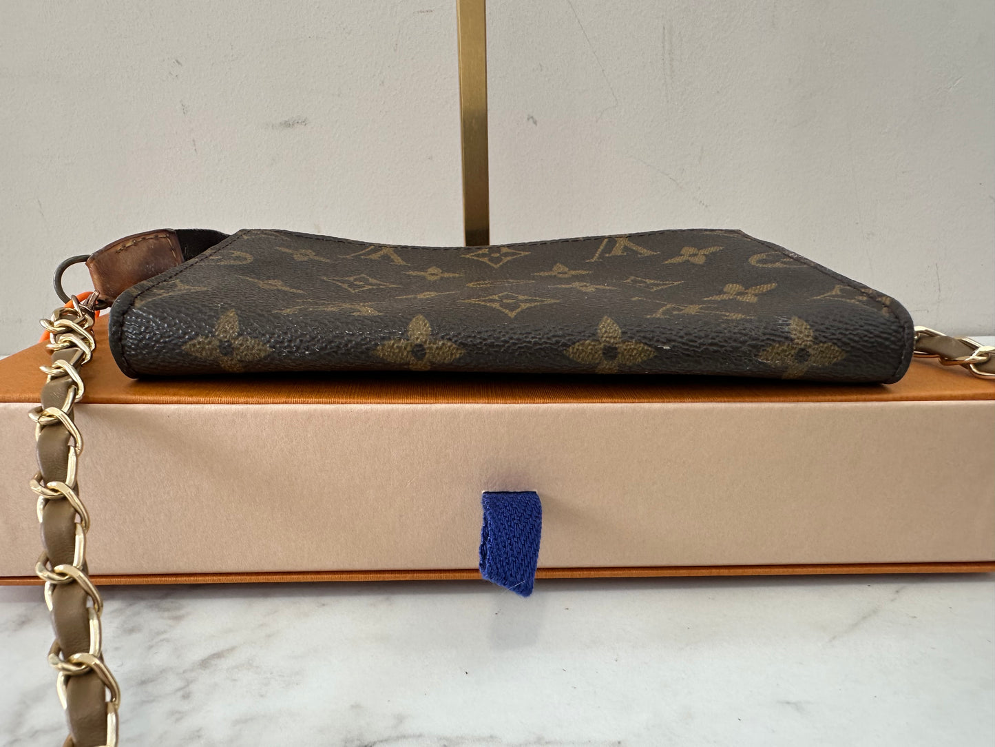 Louis Vuitton Pochette Bucket