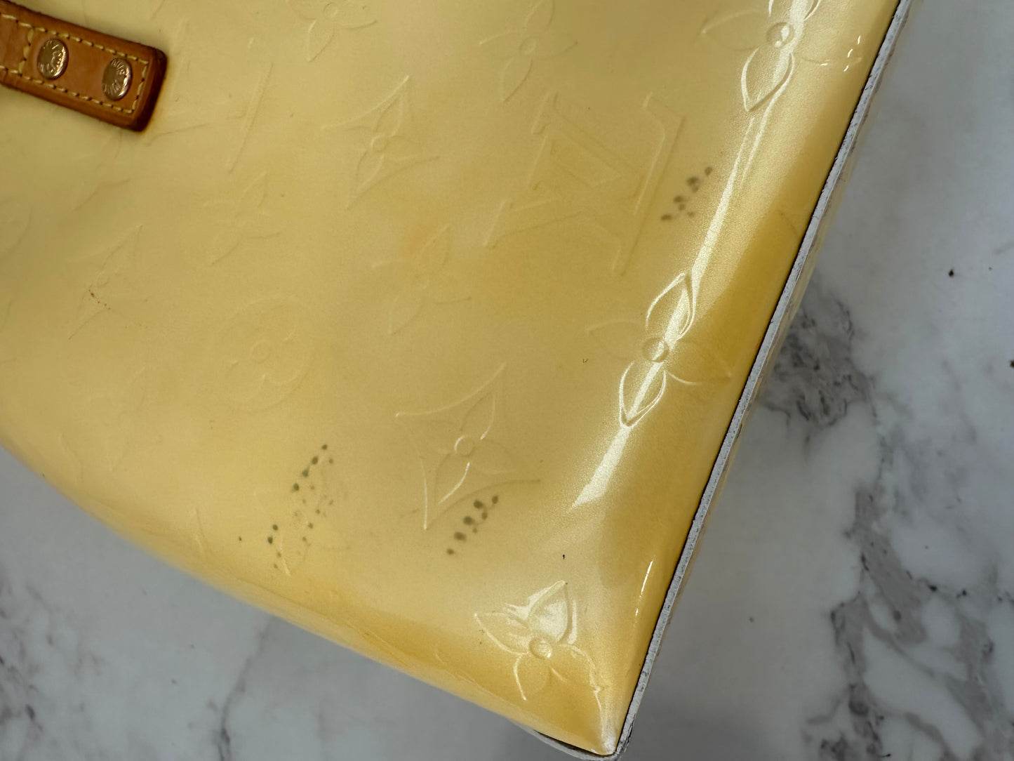 Louis Vuitton Reade PM Vernis Yellow