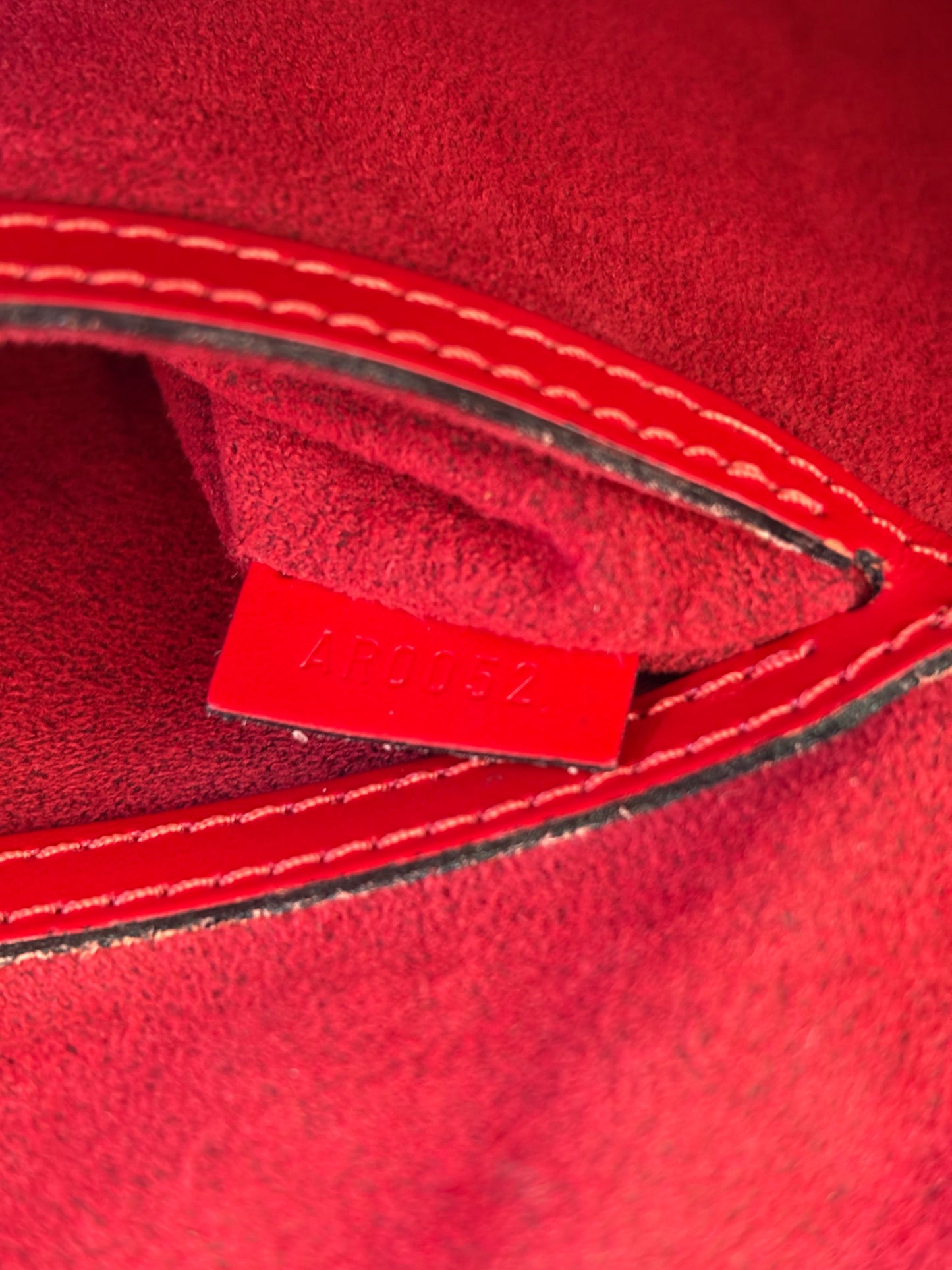 018899 - Louis Vuitton Alma Red Epi
