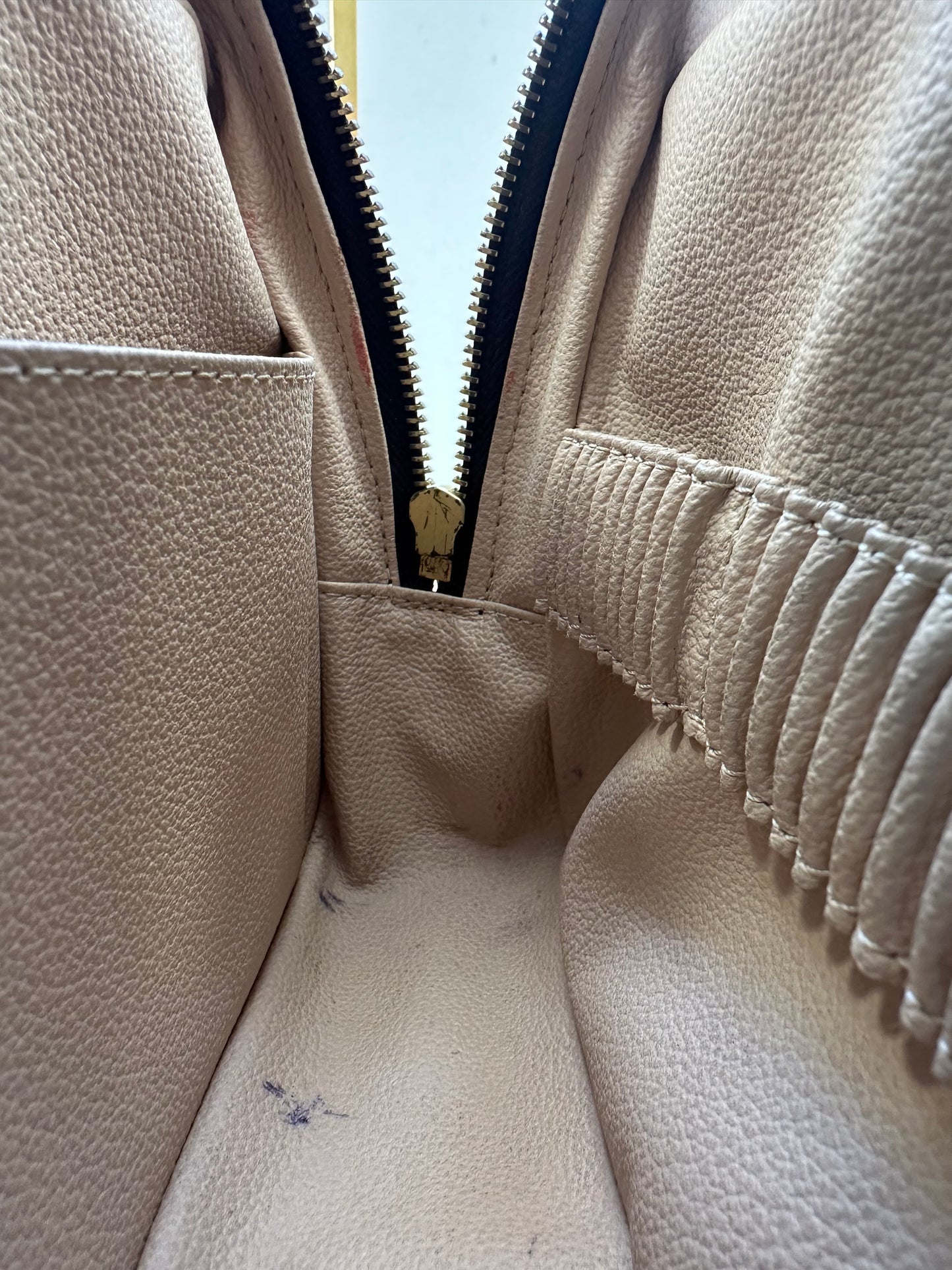 Louis Vuitton Trousse Toilette 23
