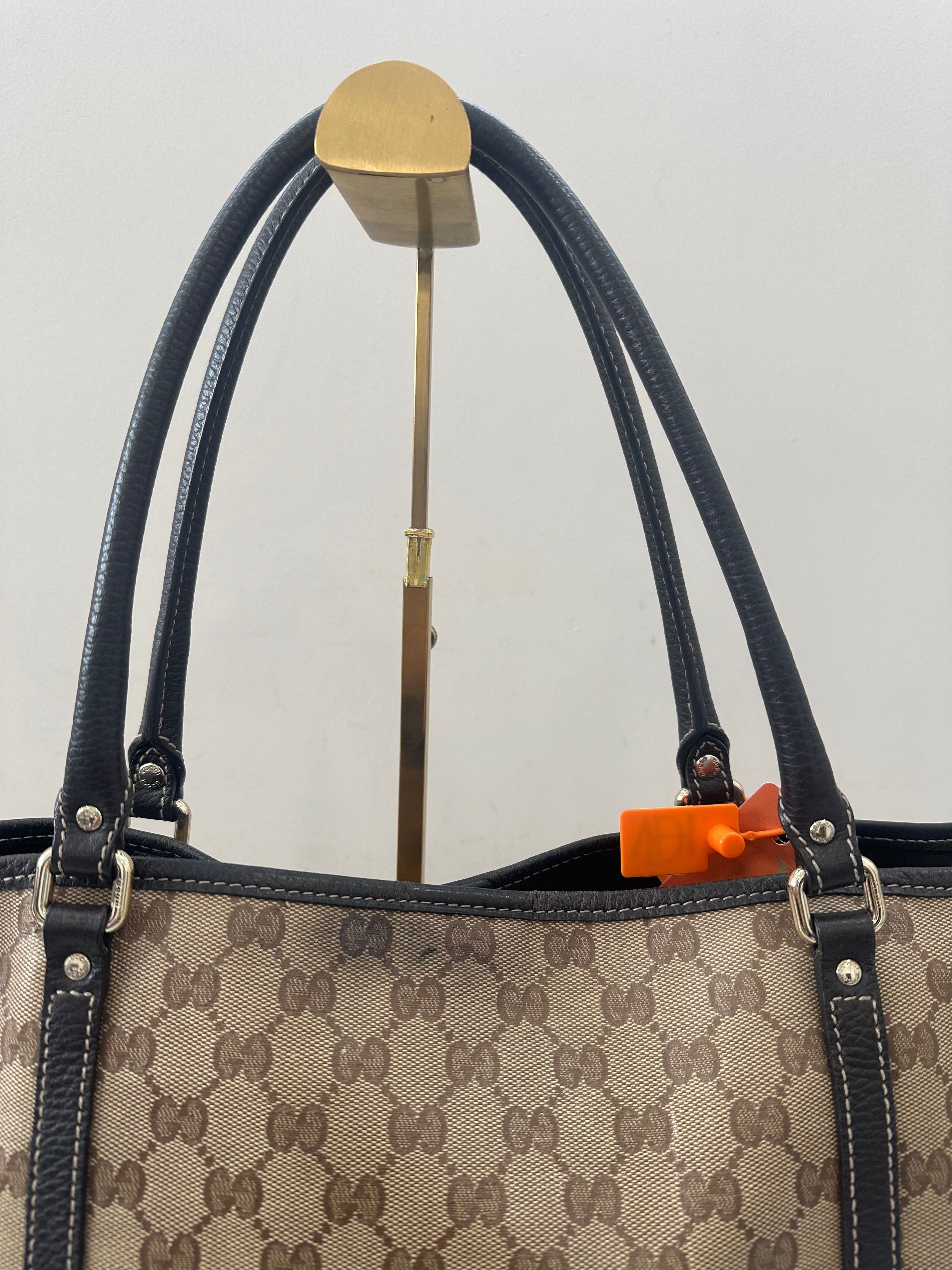 Gucci Beige