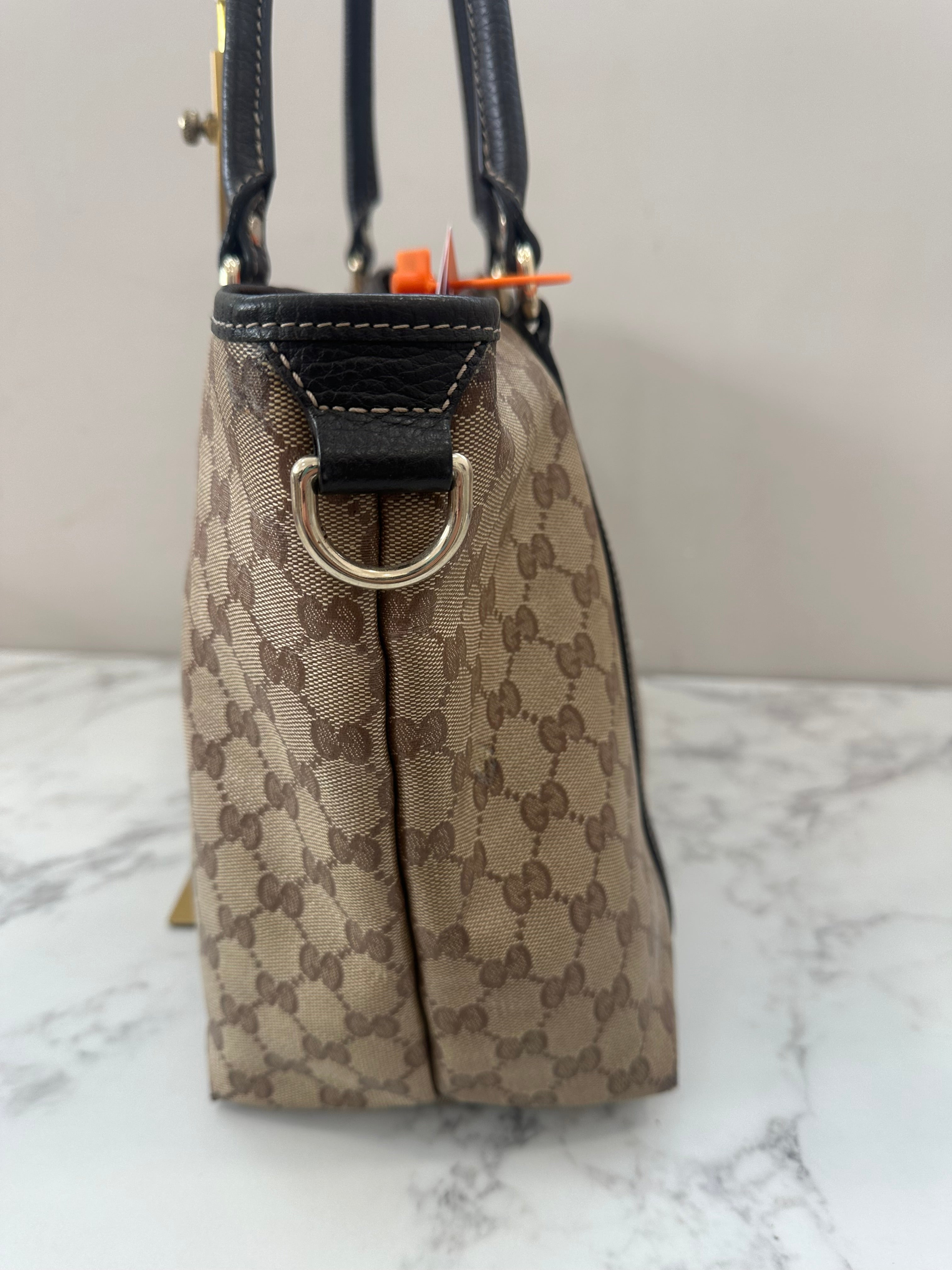 Gucci Beige