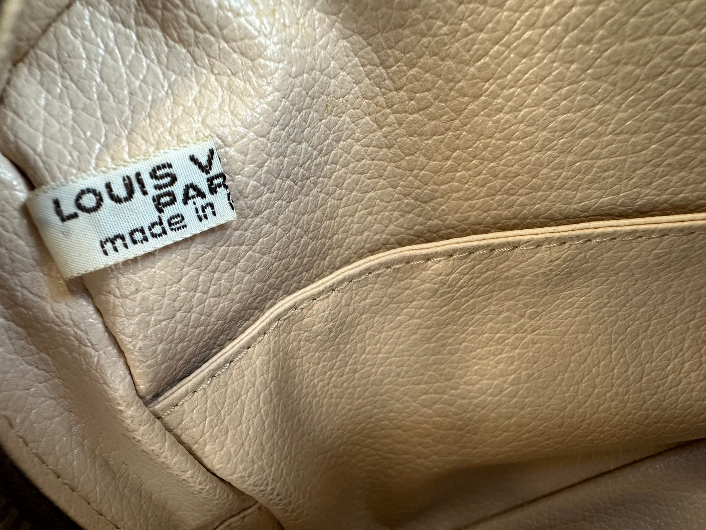Louis Vuitton Toilette 23