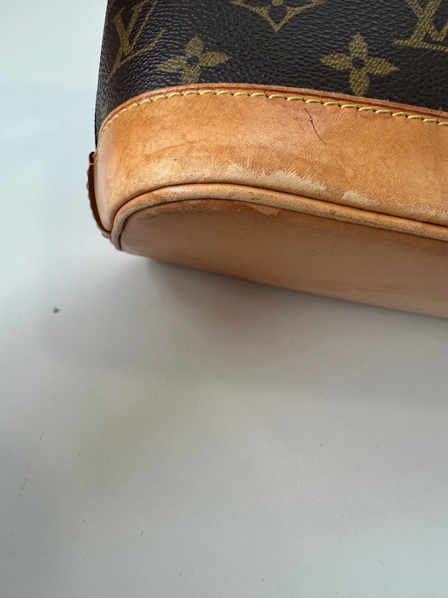 Louis Vuitton Alma