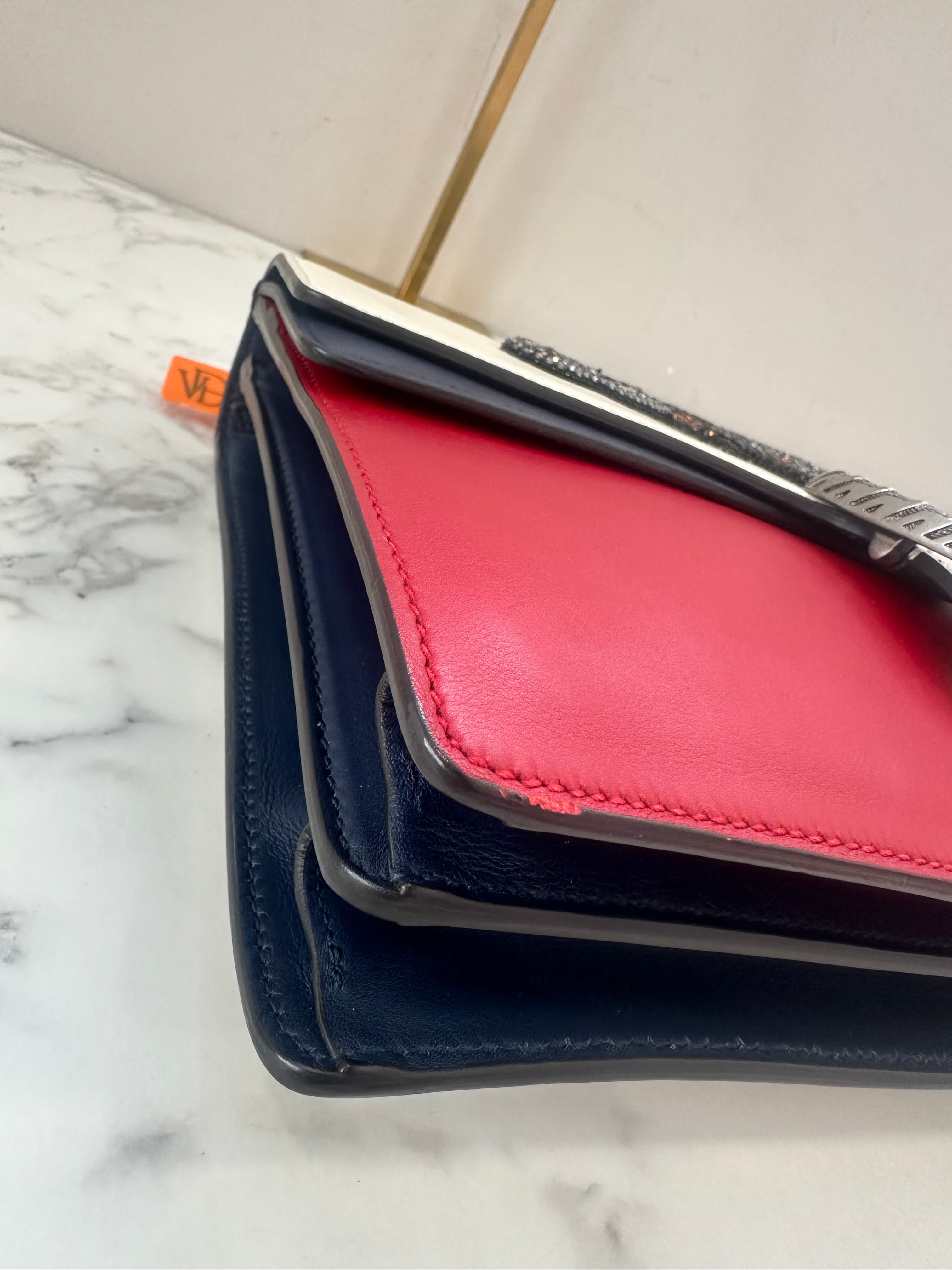 Gucci White Red Dionysus