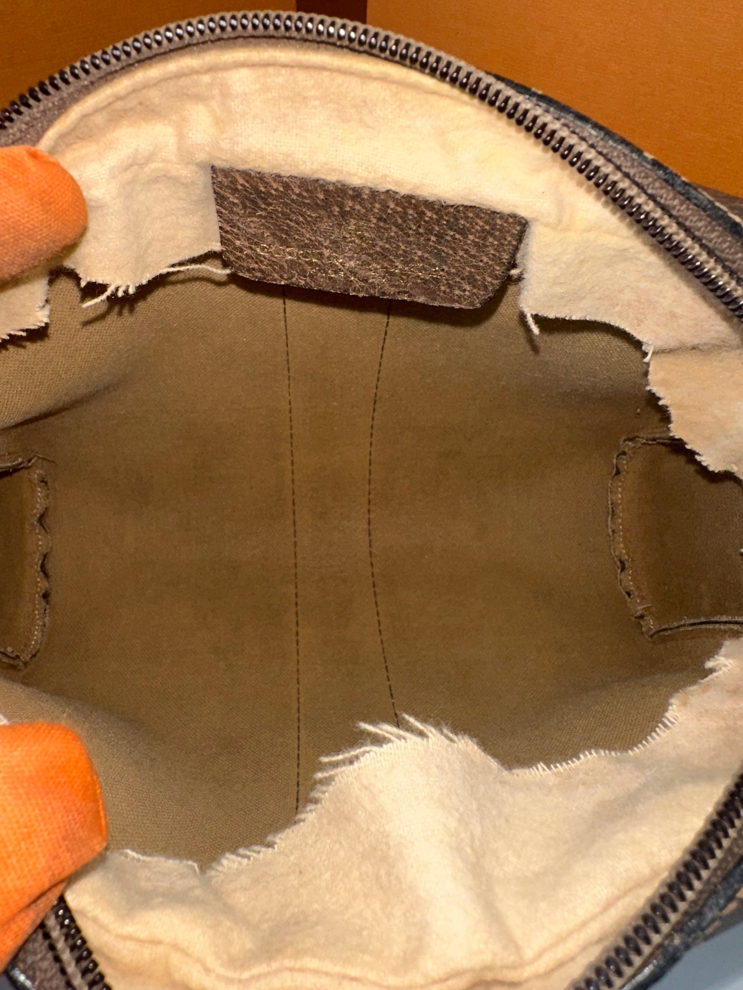 Gucci Pouch Sherry