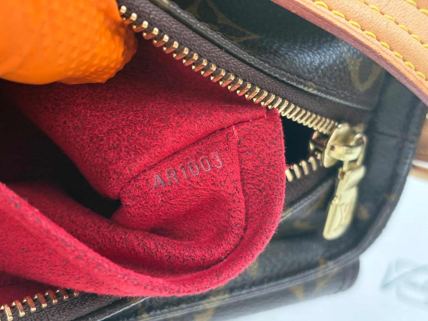 018809 - Louis Vuitton Viva Cite MM