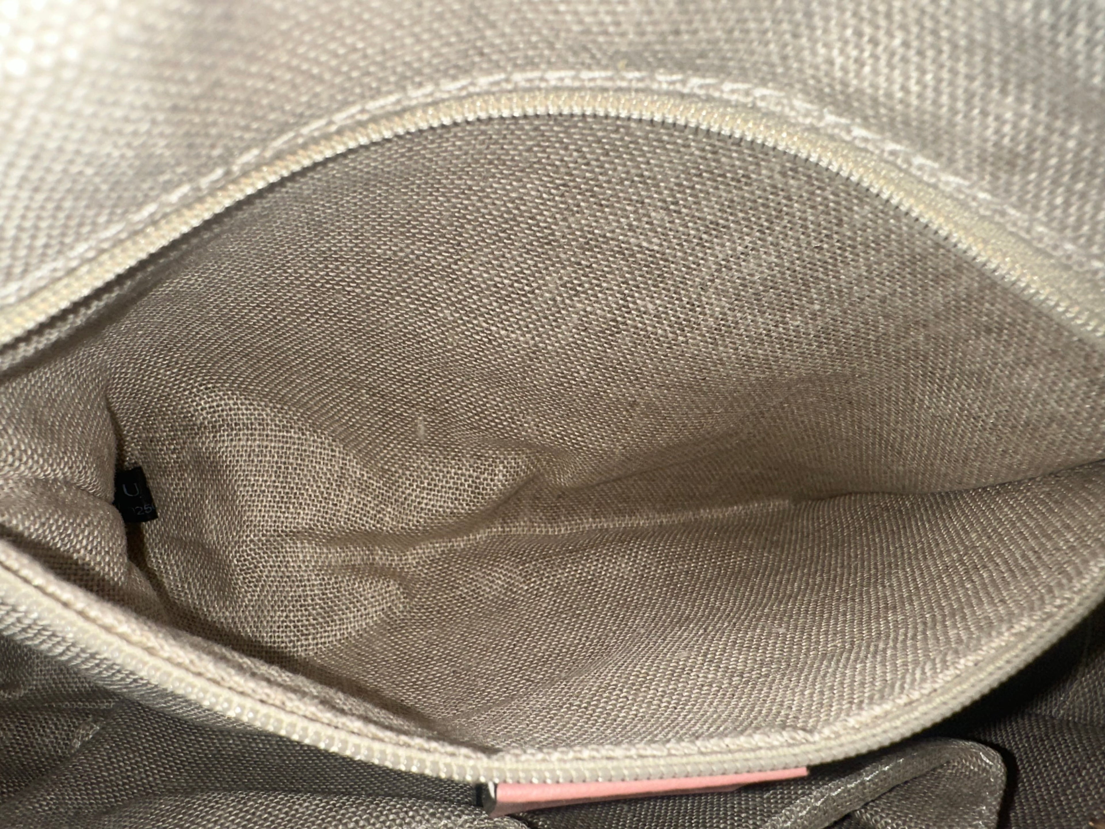 Gucci Guccissima Strap