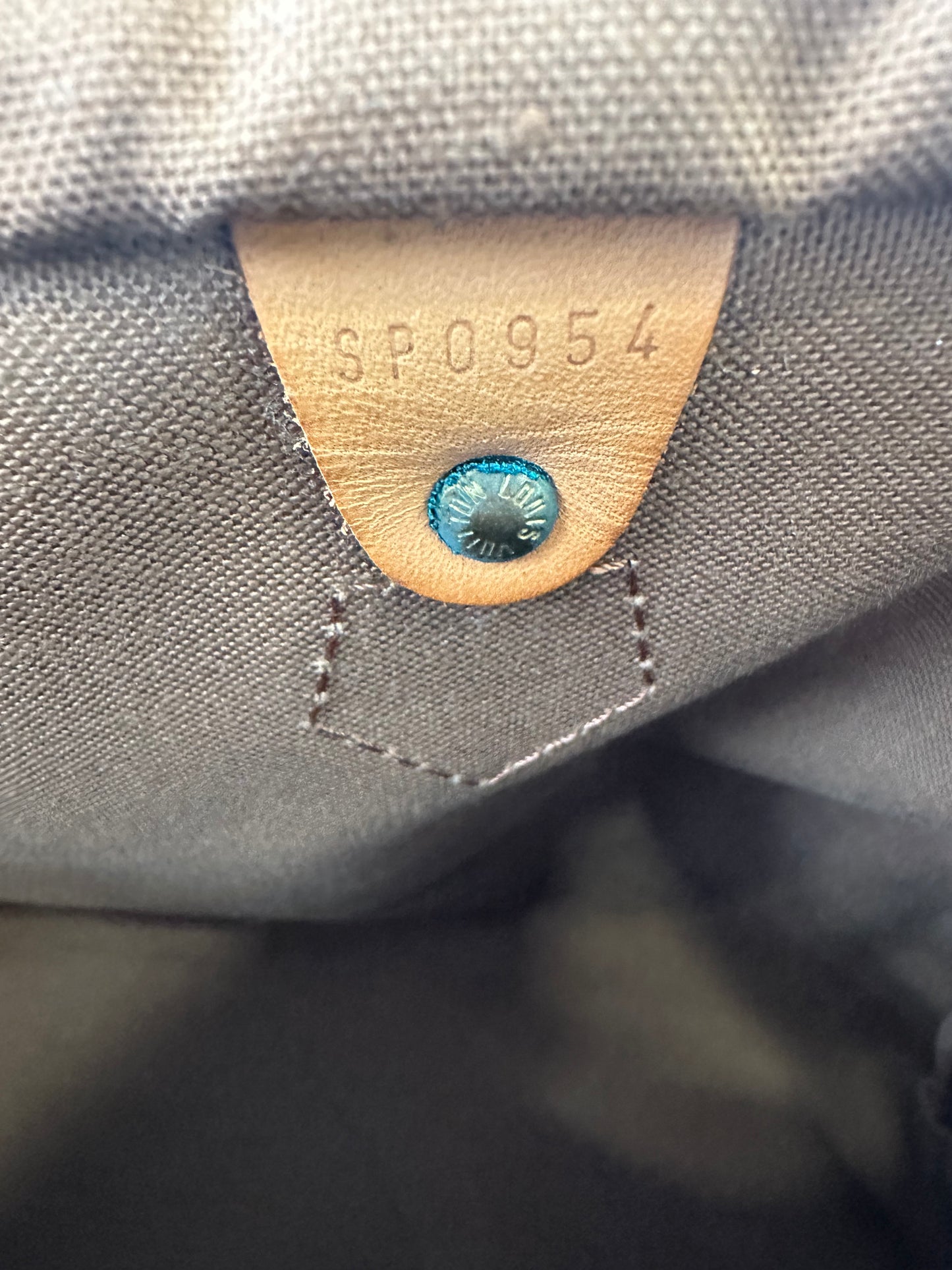 Louis Vuitton Speedy 40