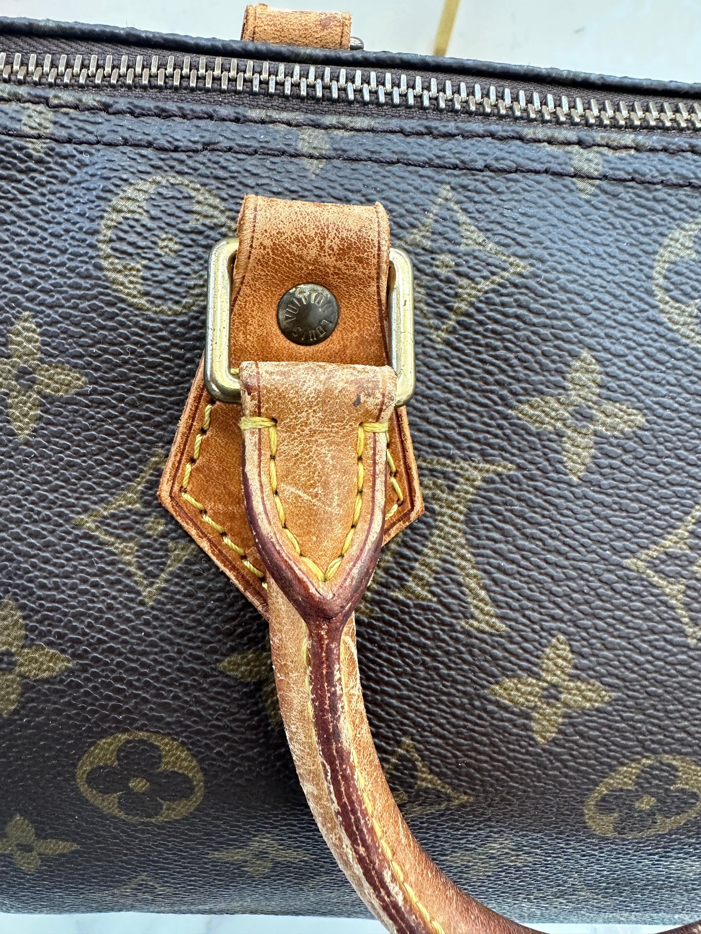 Louis Vuitton Speedy 30