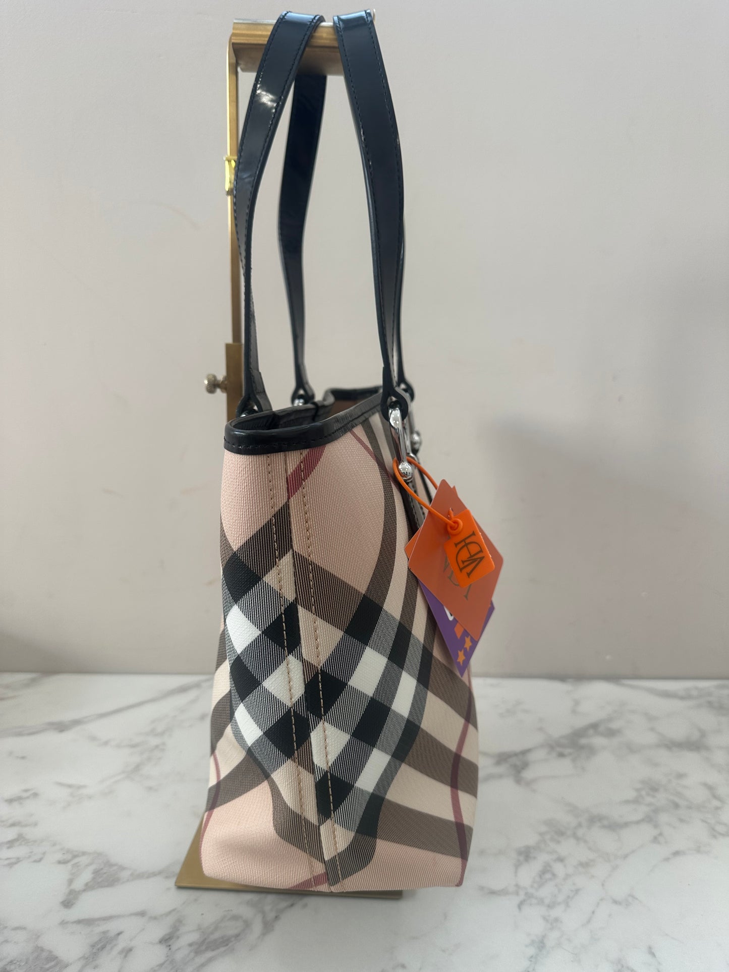 Burberry Beige