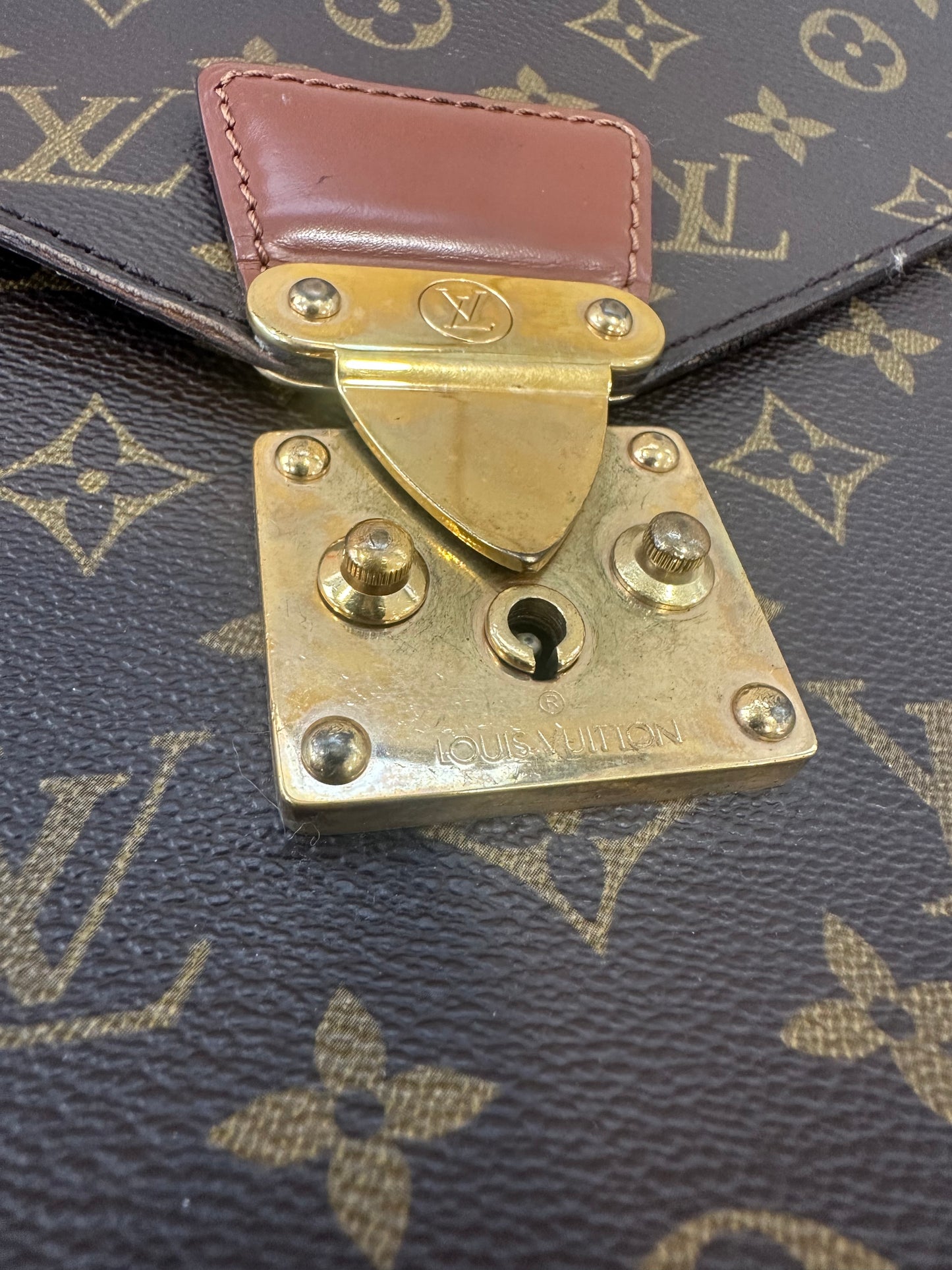 Louis Vuitton Porte Documents Band