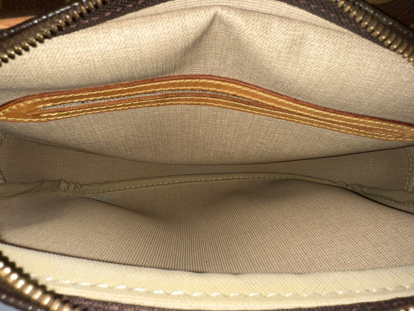 Louis Vuitton Reporter PM