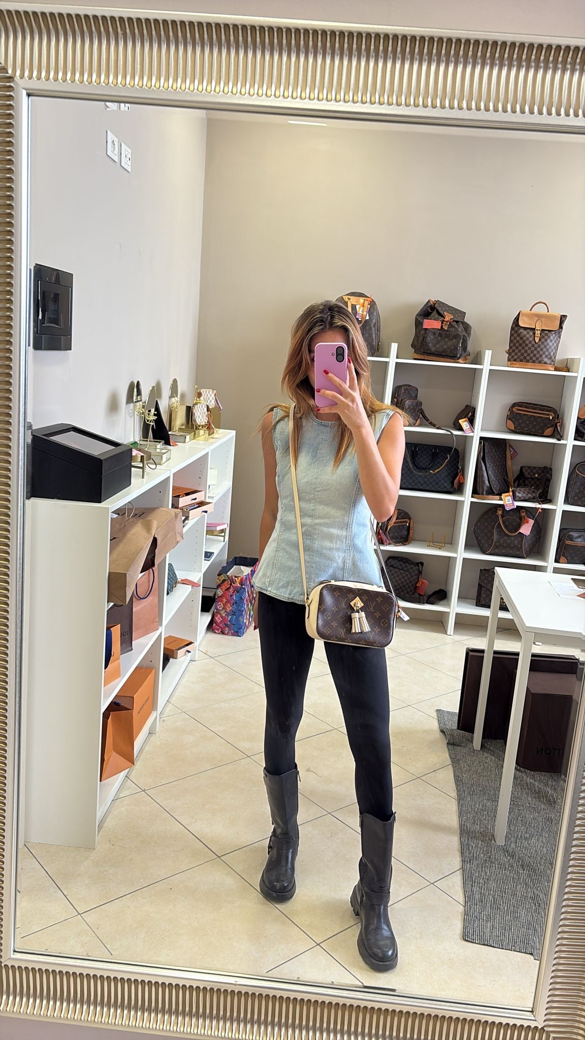 Louis Vuitton Saintogne