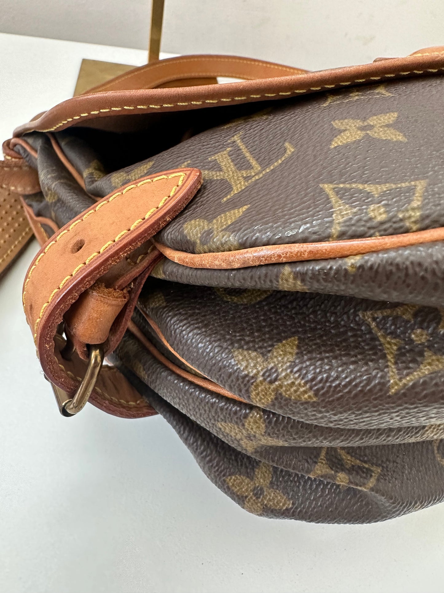 Louis Vuitton Saumur 30