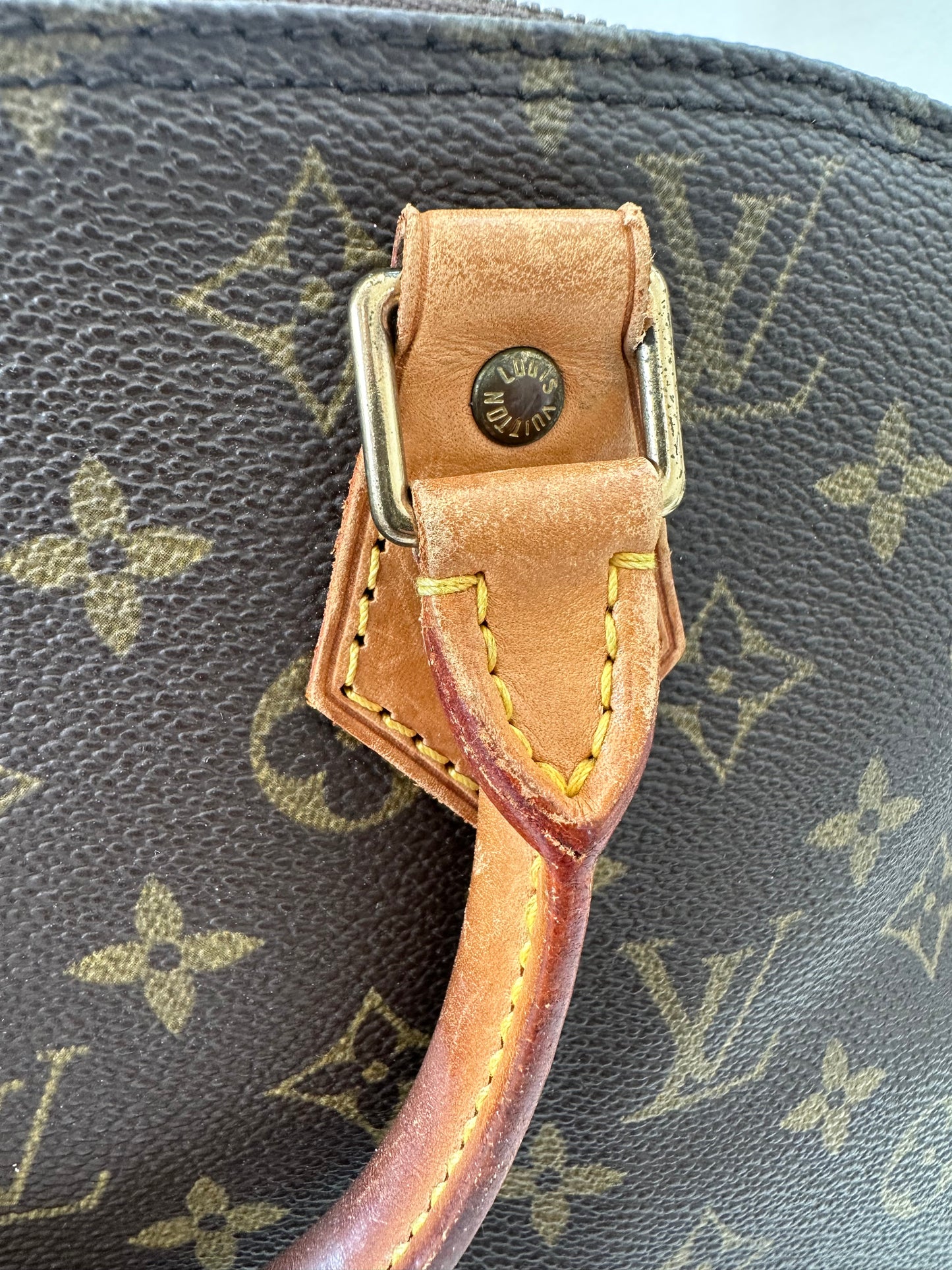 Louis Vuitton Alma