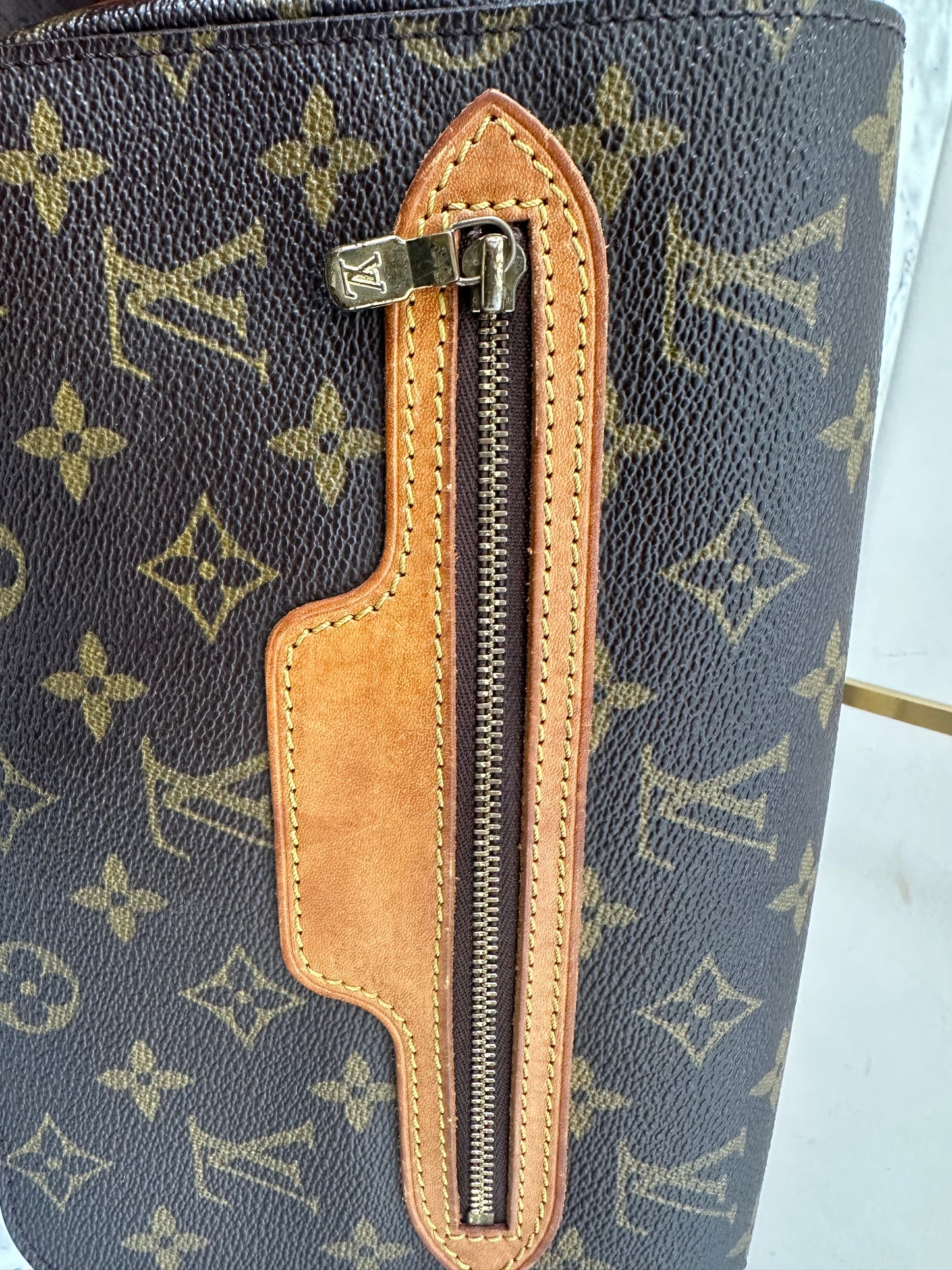 Louis Vuitton Saint German 24