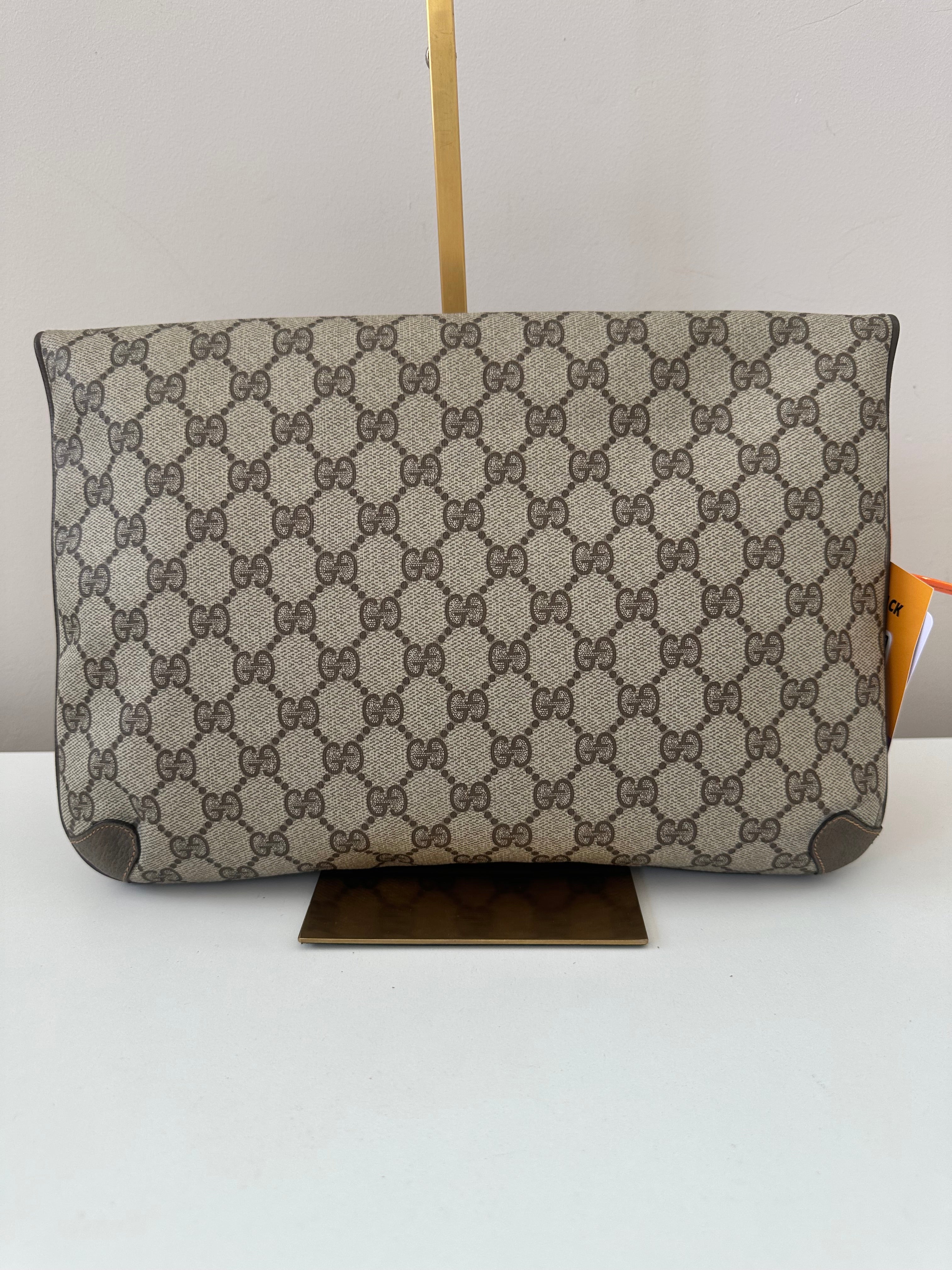 Gucci Pochette Interlocking