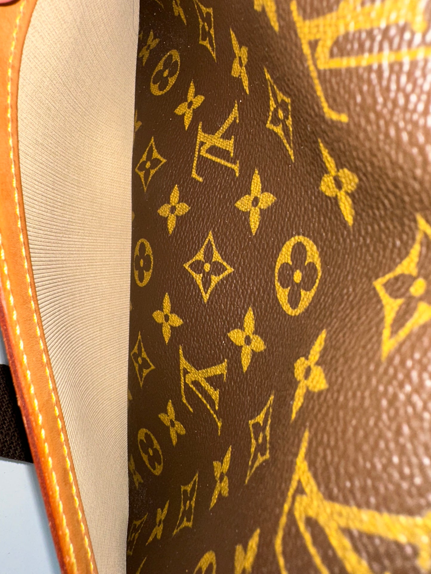 Louis Vuitton Reporter PM