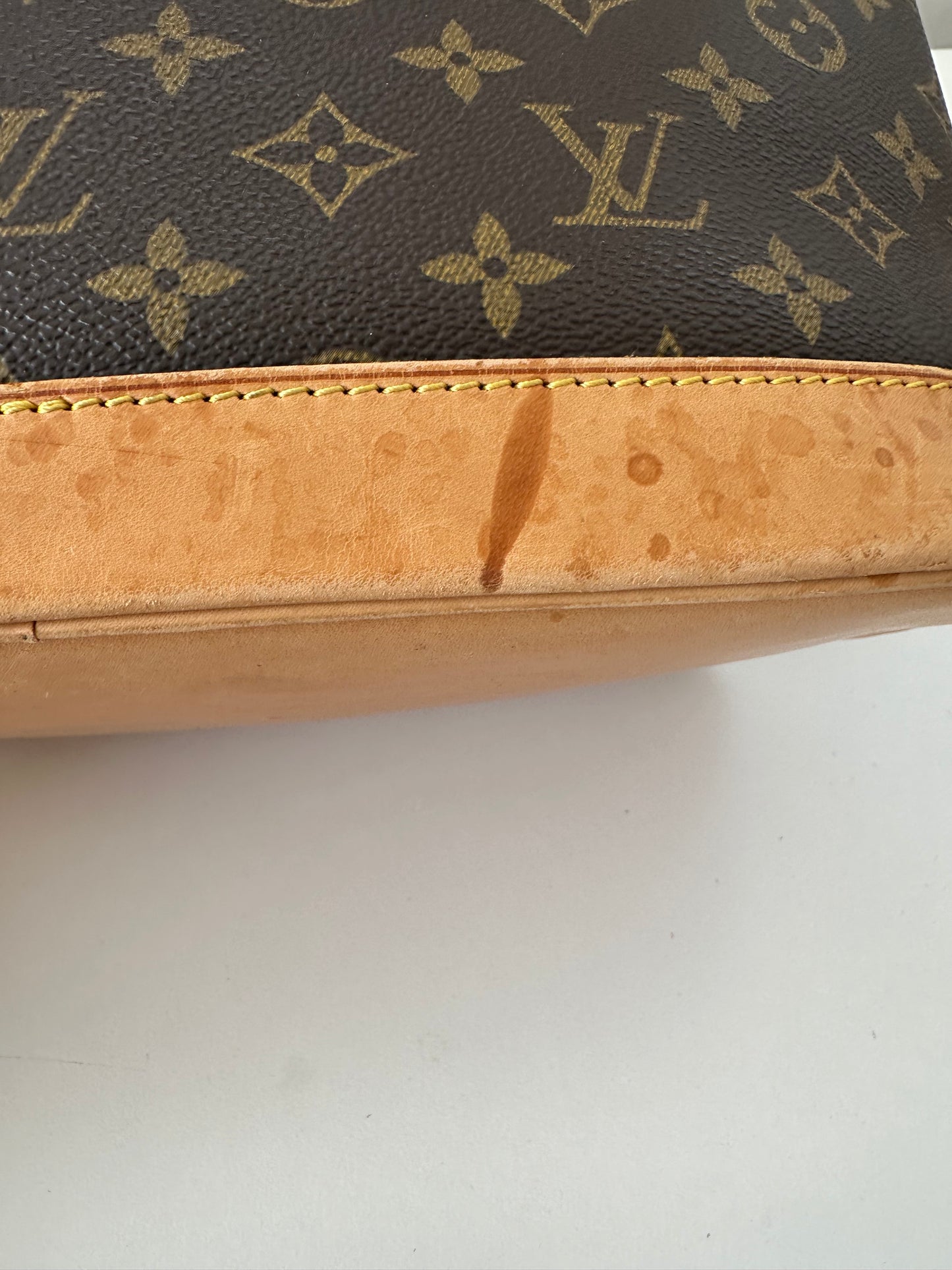 Louis Vuitton Alma