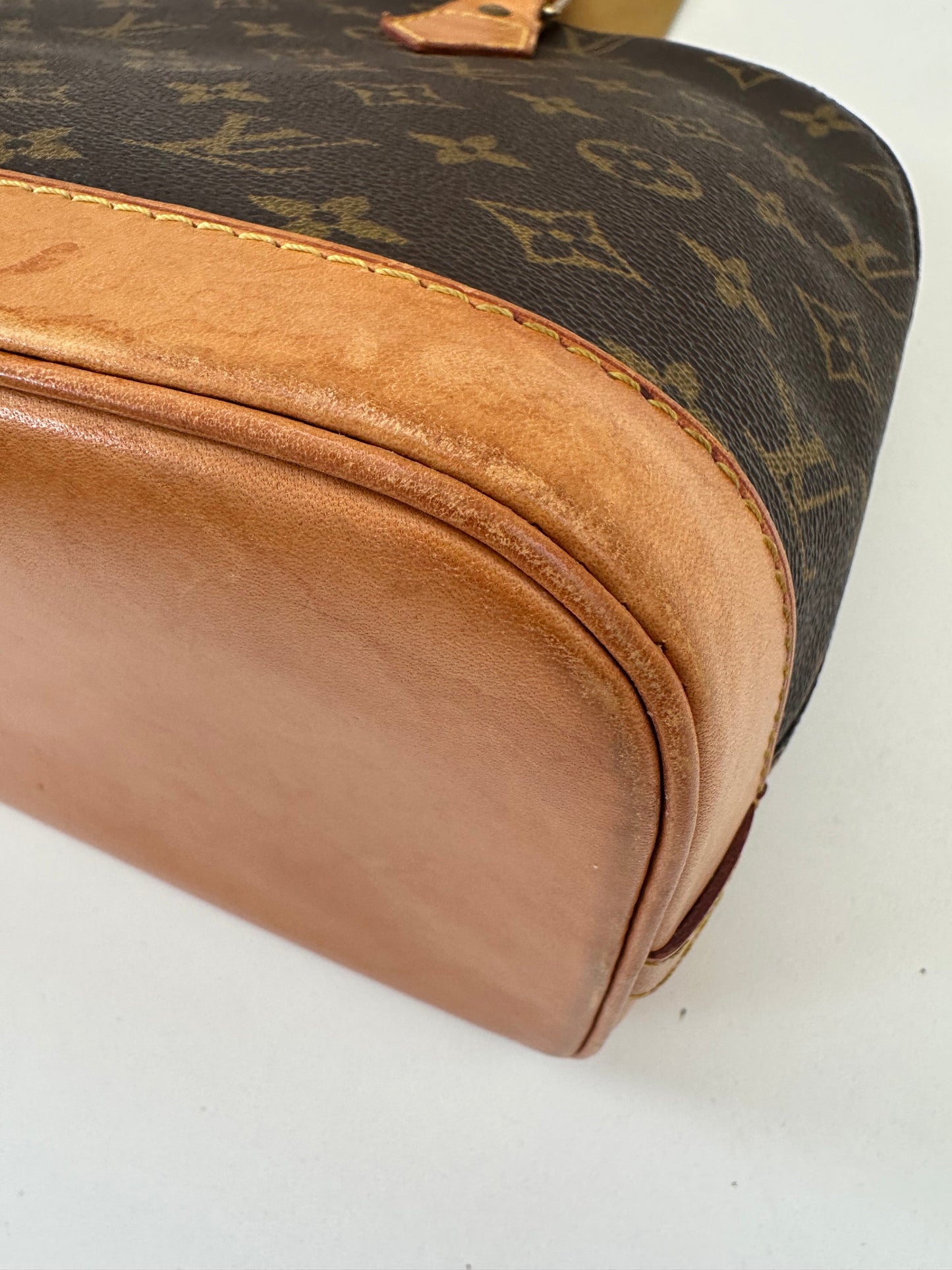 Louis Vuitton Alma